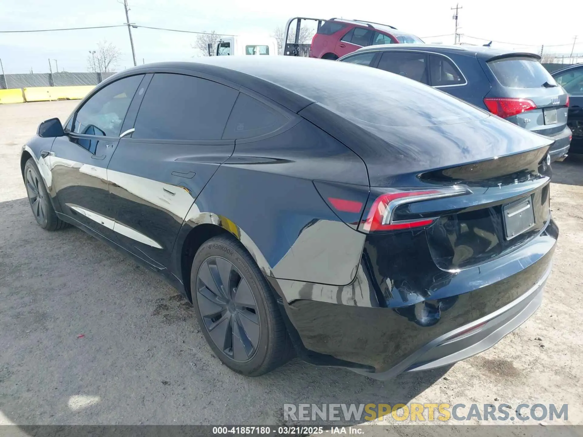 3 fotografías del automóvil dañado 5YJ3E1EA5RF716946 TESLA MODEL 3 2024
