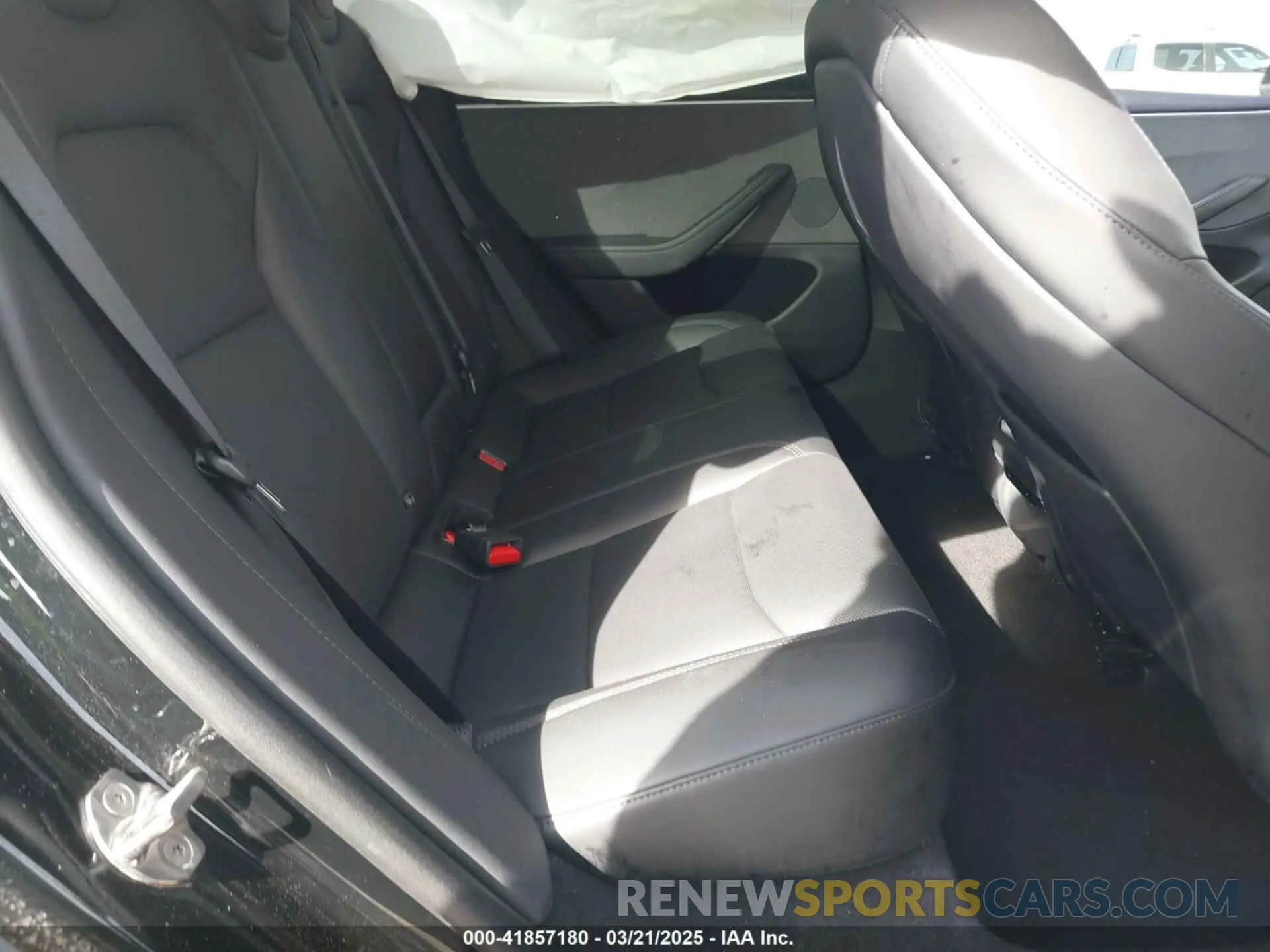 8 fotografías del automóvil dañado 5YJ3E1EA5RF716946 TESLA MODEL 3 2024