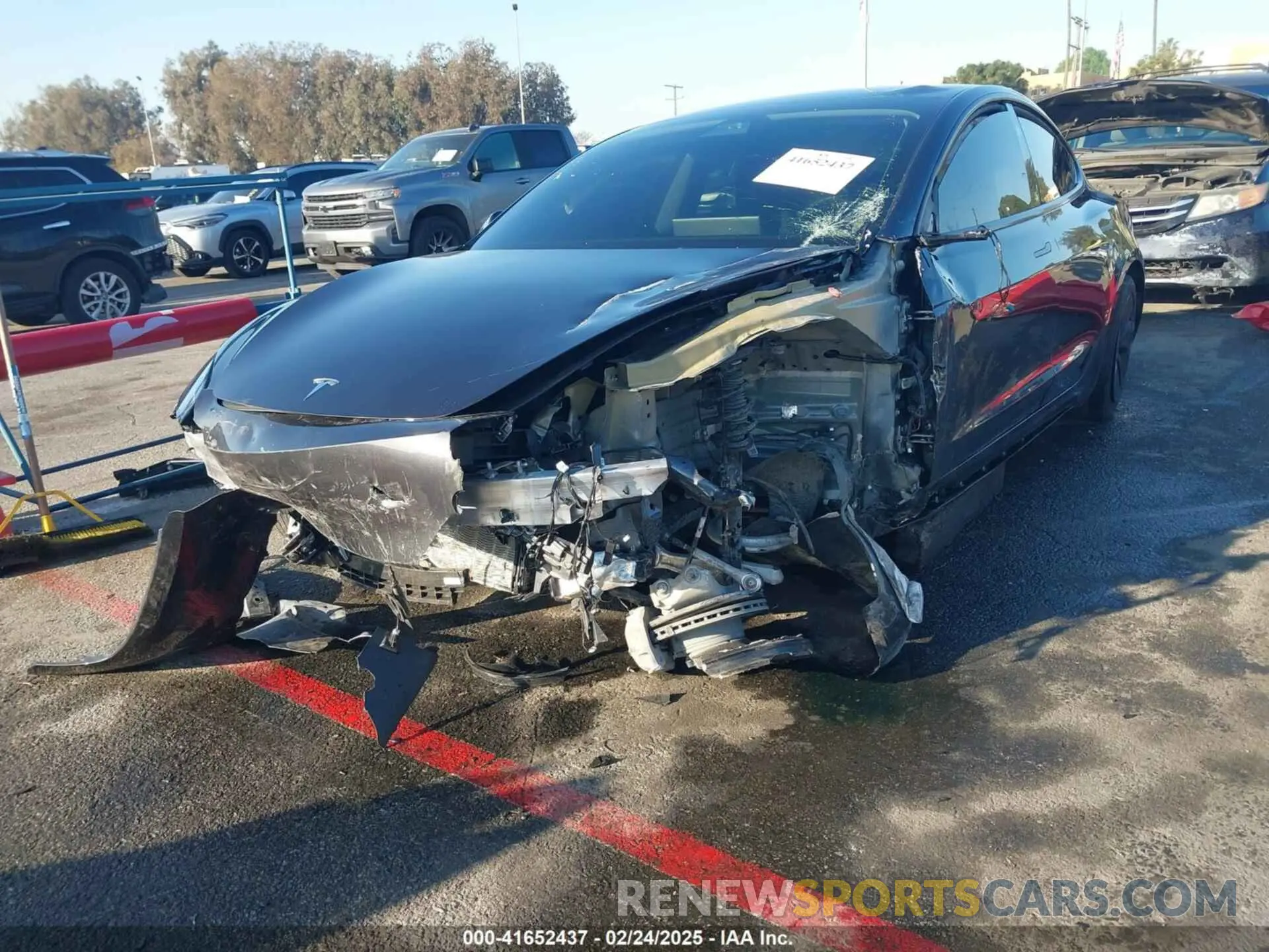 2 fotografías del automóvil dañado 5YJ3E1EA5RF783661 TESLA MODEL 3 2024