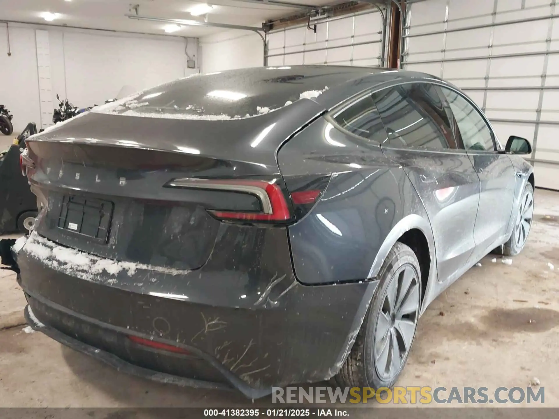 4 fotografías del automóvil dañado 5YJ3E1EA5RF826010 TESLA MODEL 3 2024