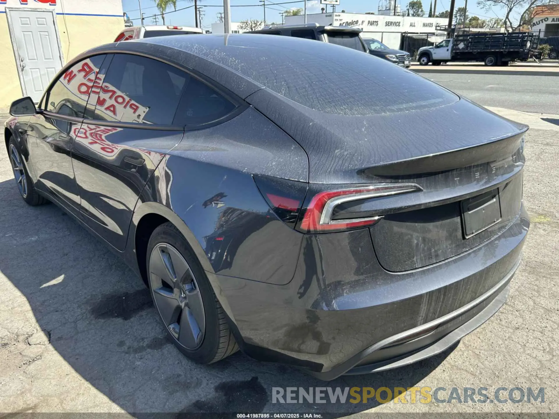 3 fotografías del automóvil dañado 5YJ3E1EA6RF742780 TESLA MODEL 3 2024
