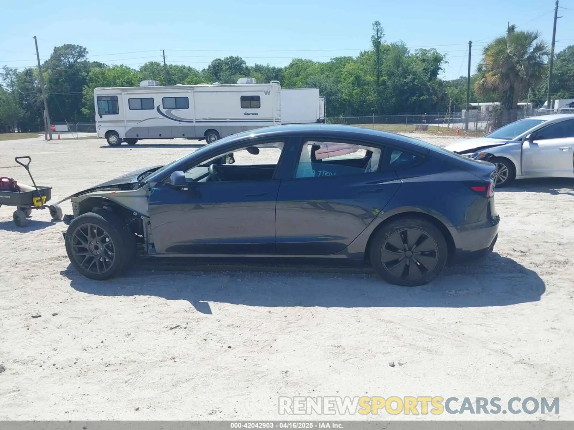14 fotografías del automóvil dañado 5YJ3E1EA6RF747946 TESLA MODEL 3 2024