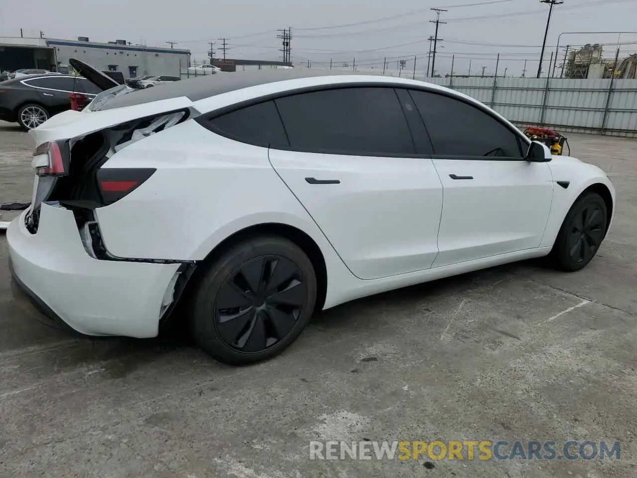 3 fotografías del automóvil dañado 5YJ3E1EA6RF824332 TESLA MODEL 3 2024