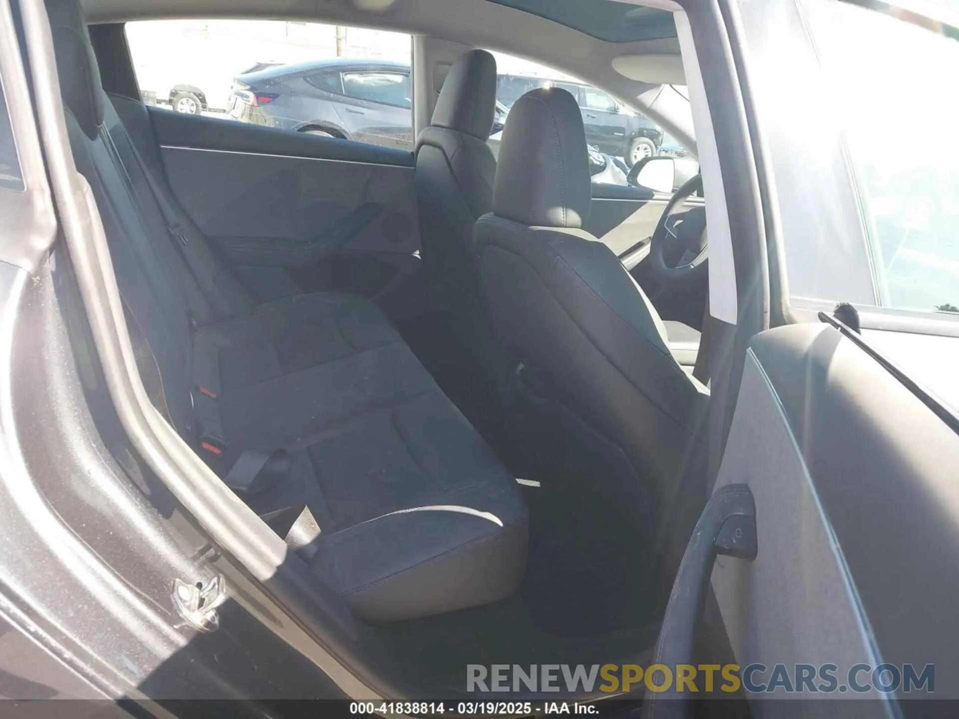 8 fotografías del automóvil dañado 5YJ3E1EA7RF717855 TESLA MODEL 3 2024