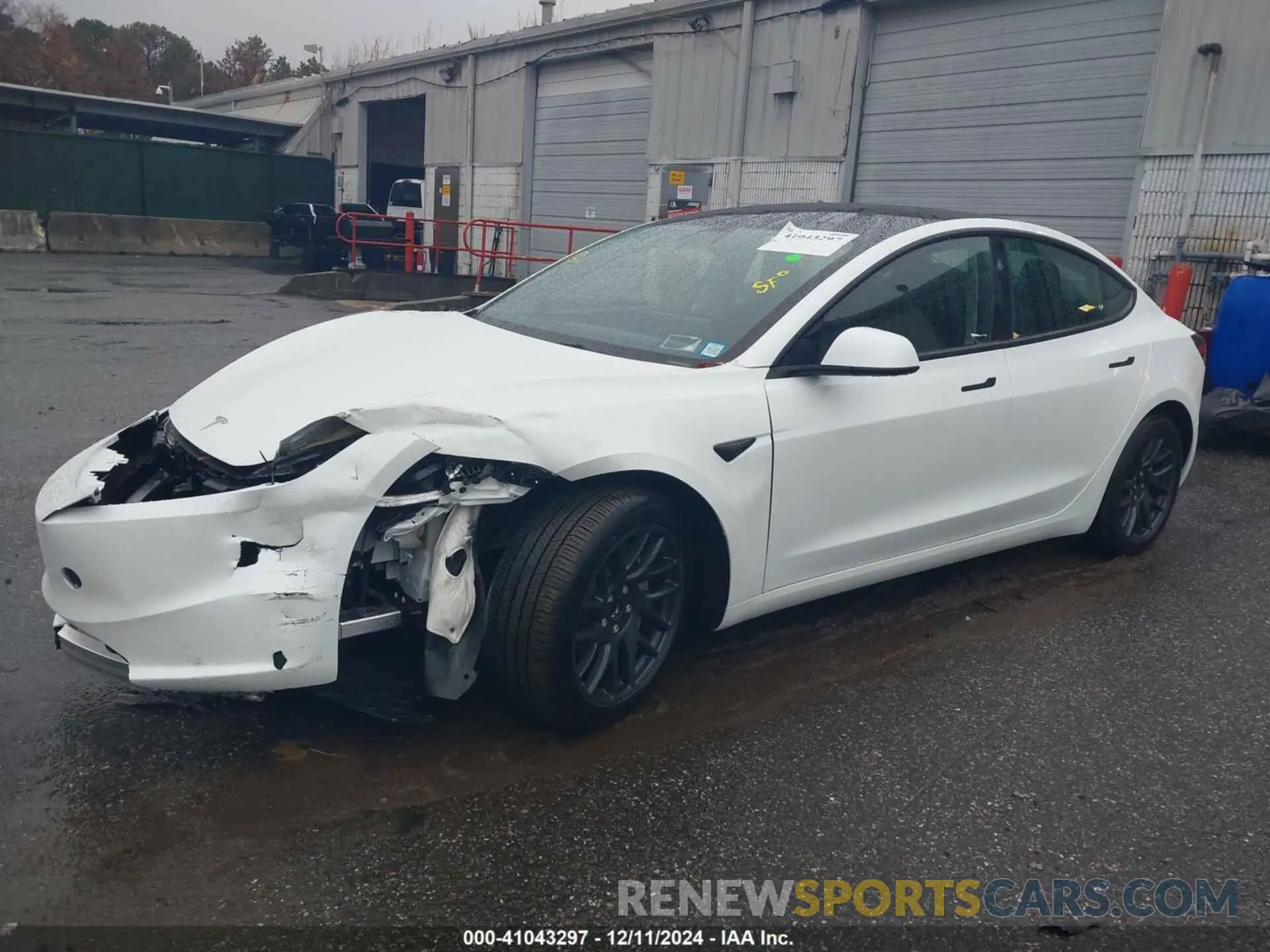 2 fotografías del automóvil dañado 5YJ3E1EA7RF729214 TESLA MODEL 3 2024