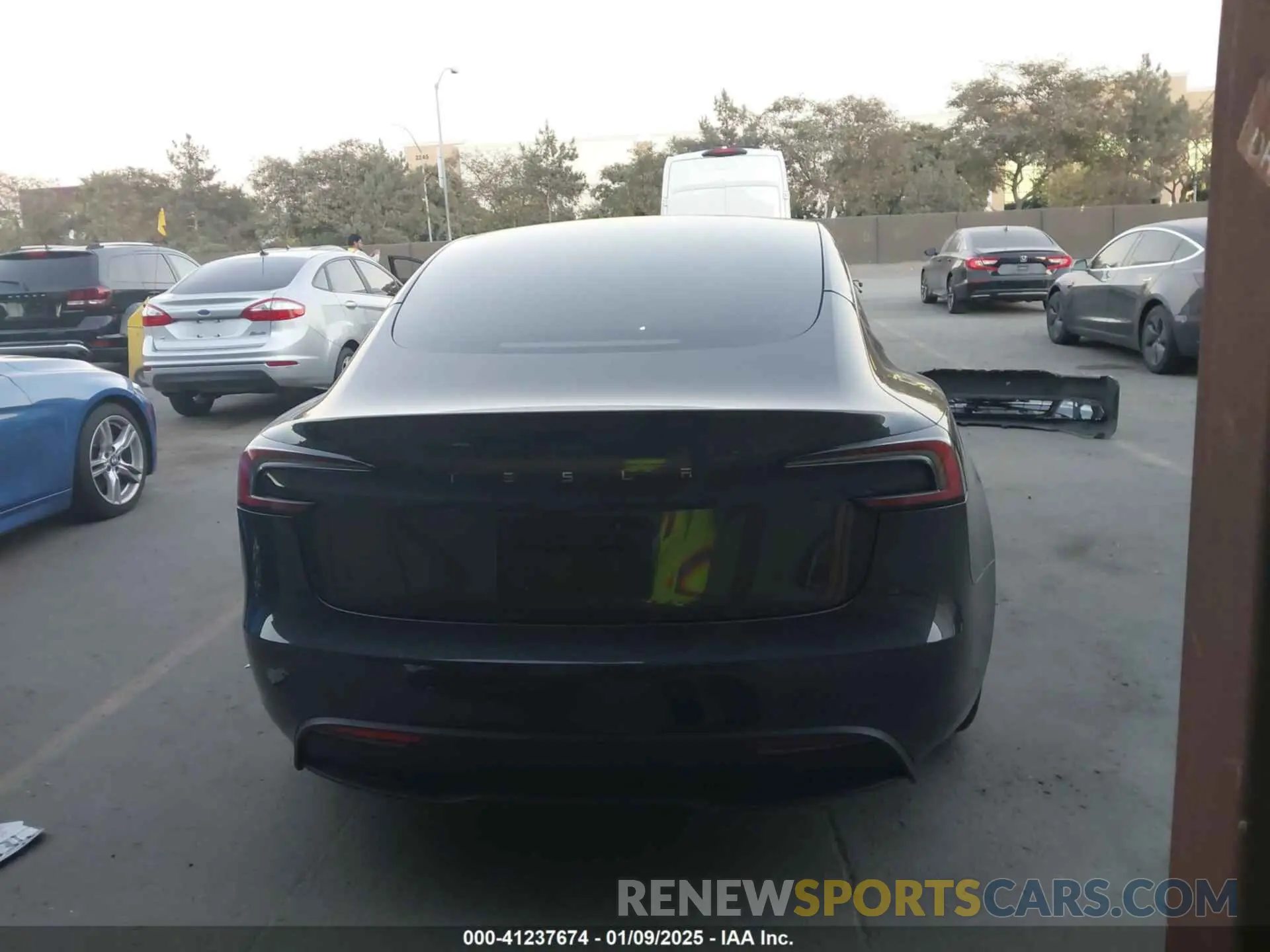 17 fotografías del automóvil dañado 5YJ3E1EA7RF742352 TESLA MODEL 3 2024