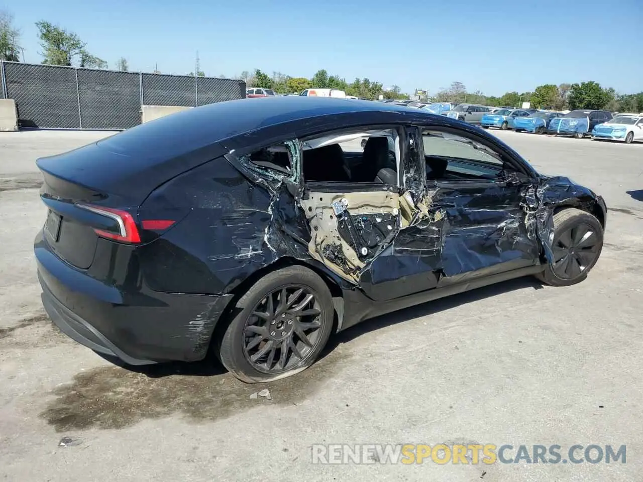 3 fotografías del automóvil dañado 5YJ3E1EA7RF747485 TESLA MODEL 3 2024