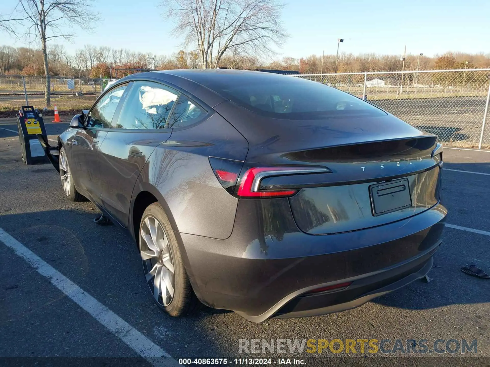 3 fotografías del automóvil dañado 5YJ3E1EA7RF853483 TESLA MODEL 3 2024