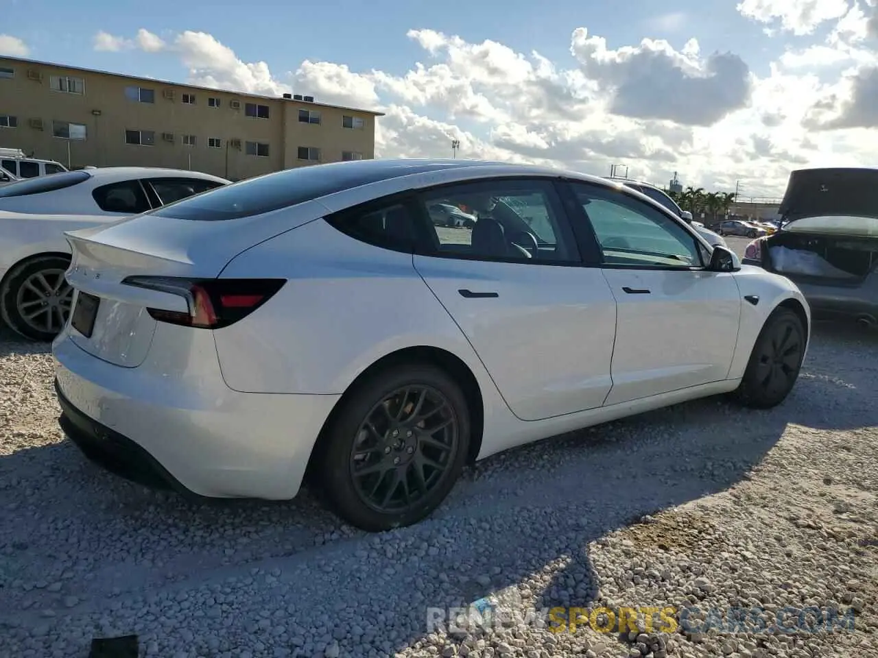 3 fotografías del automóvil dañado 5YJ3E1EA8RF732820 TESLA MODEL 3 2024