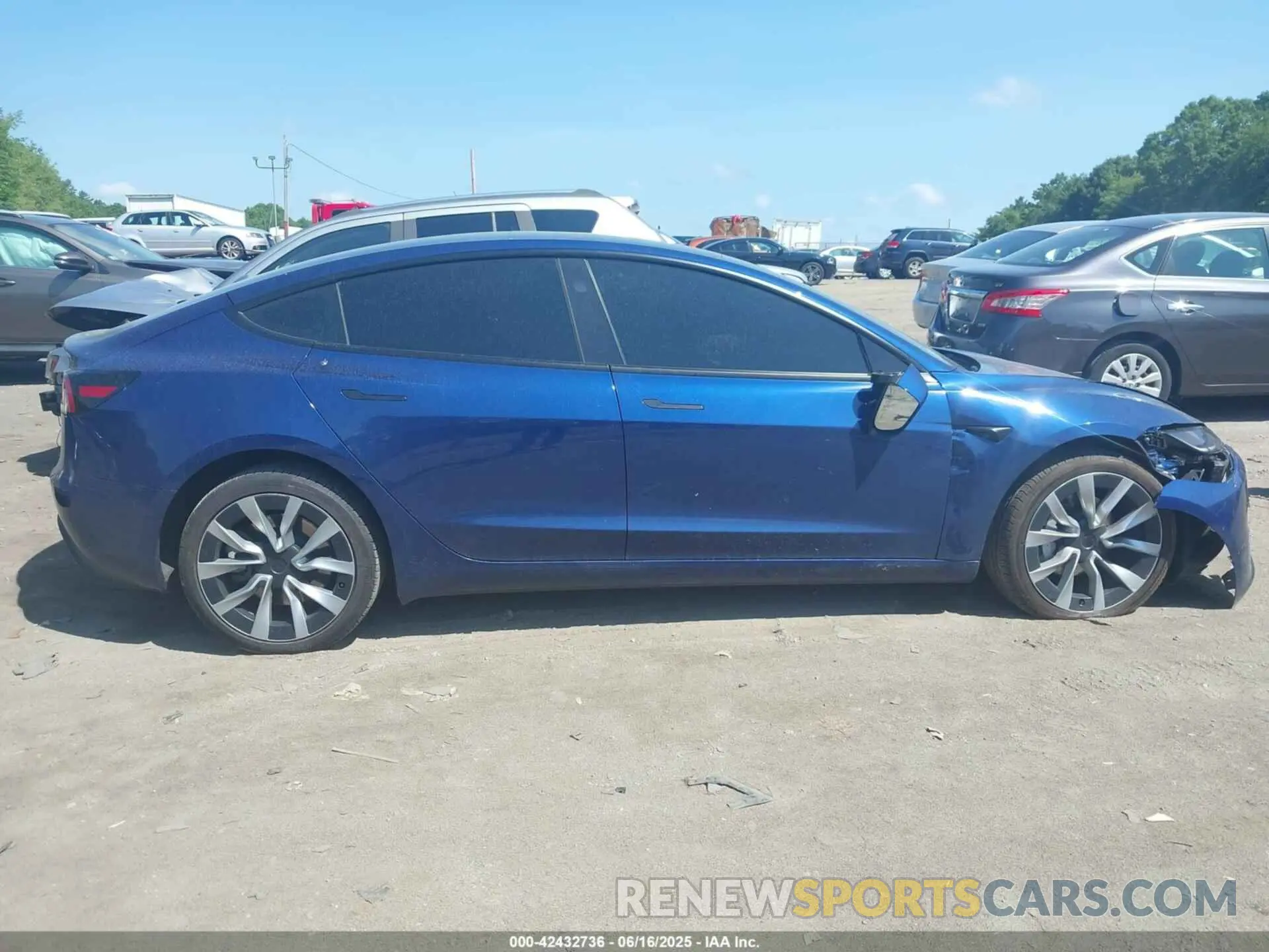 12 fotografías del automóvil dañado 5YJ3E1EA8RF768989 TESLA MODEL 3 2024