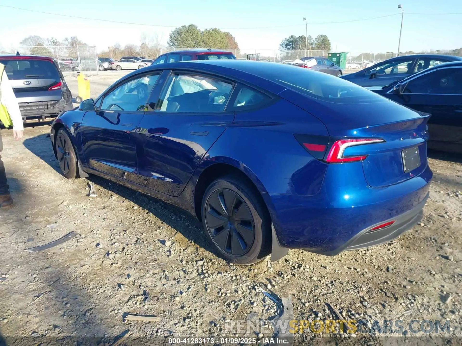 3 fotografías del automóvil dañado 5YJ3E1EA8RF824414 TESLA MODEL 3 2024