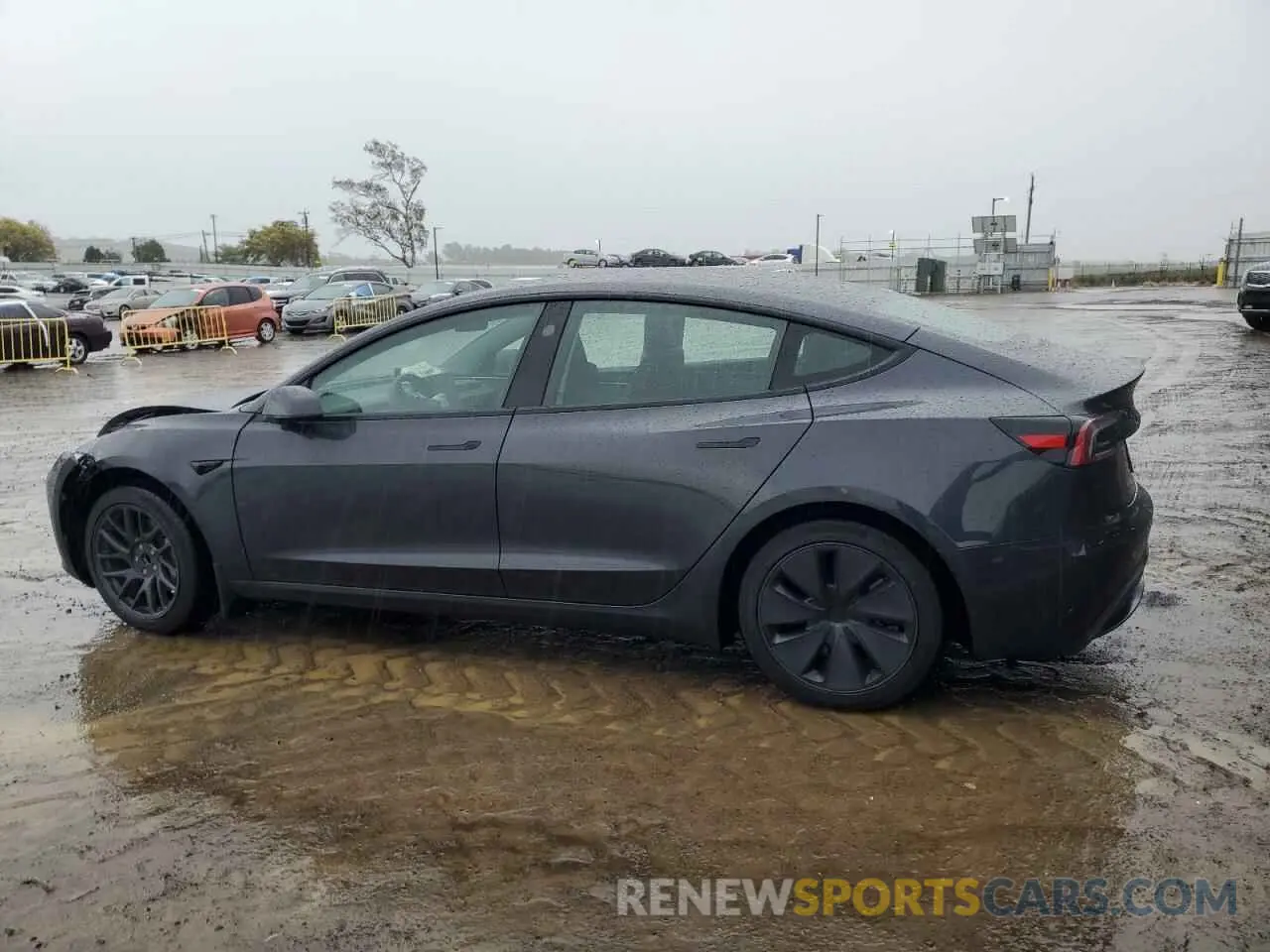 2 fotografías del automóvil dañado 5YJ3E1EA8RF842203 TESLA MODEL 3 2024