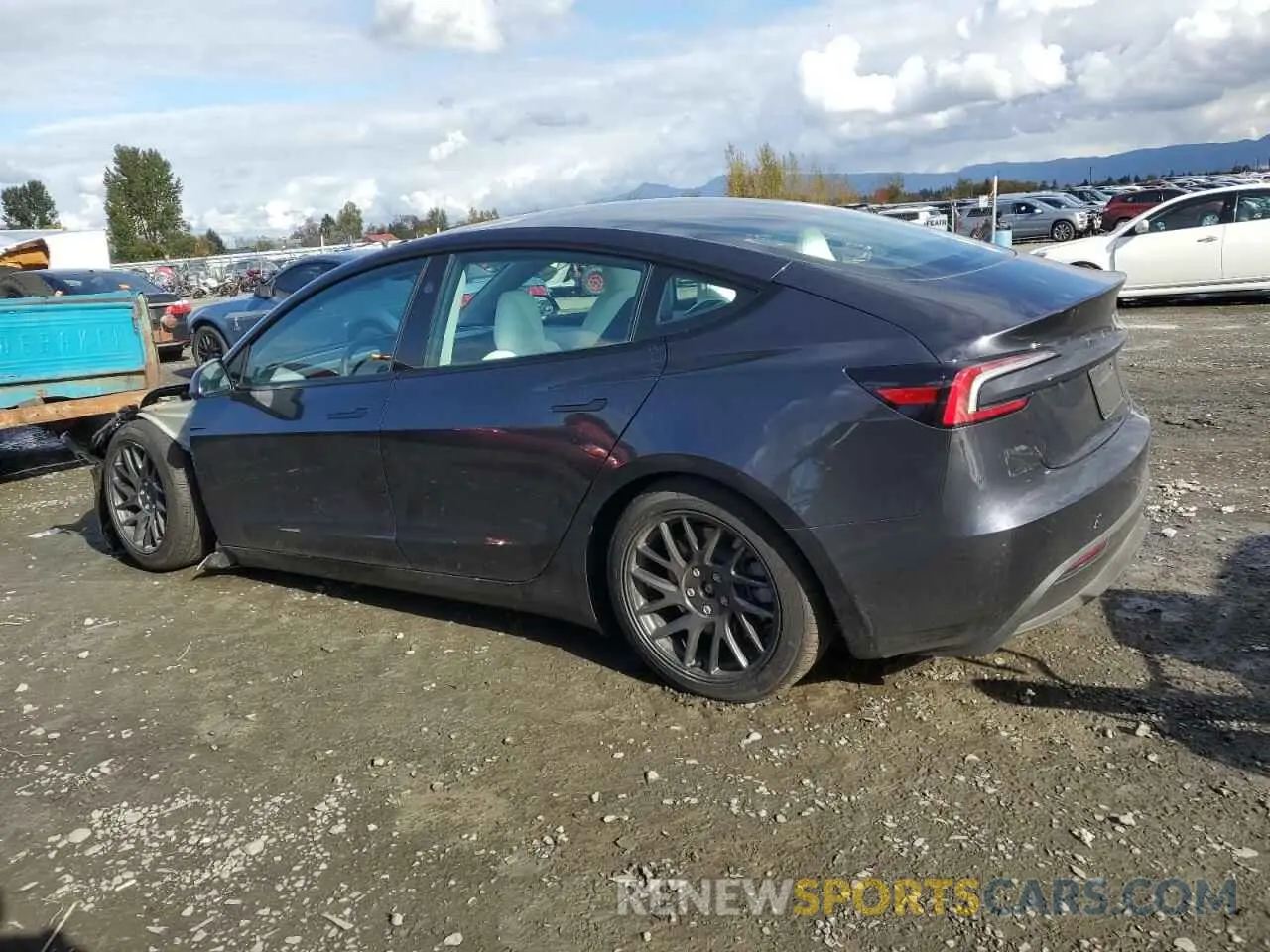 2 fotografías del automóvil dañado 5YJ3E1EA8RF846123 TESLA MODEL 3 2024