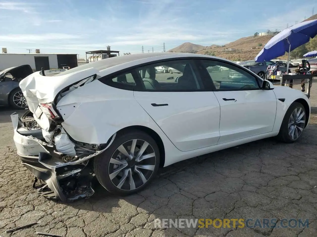 3 fotografías del automóvil dañado 5YJ3E1EA8RF853170 TESLA MODEL 3 2024