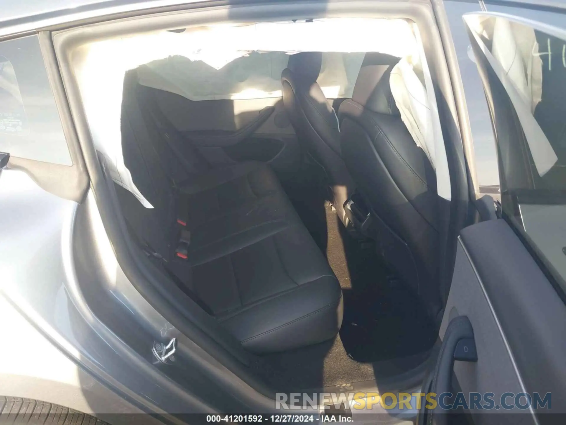 8 fotografías del automóvil dañado 5YJ3E1EA8RF869143 TESLA MODEL 3 2024