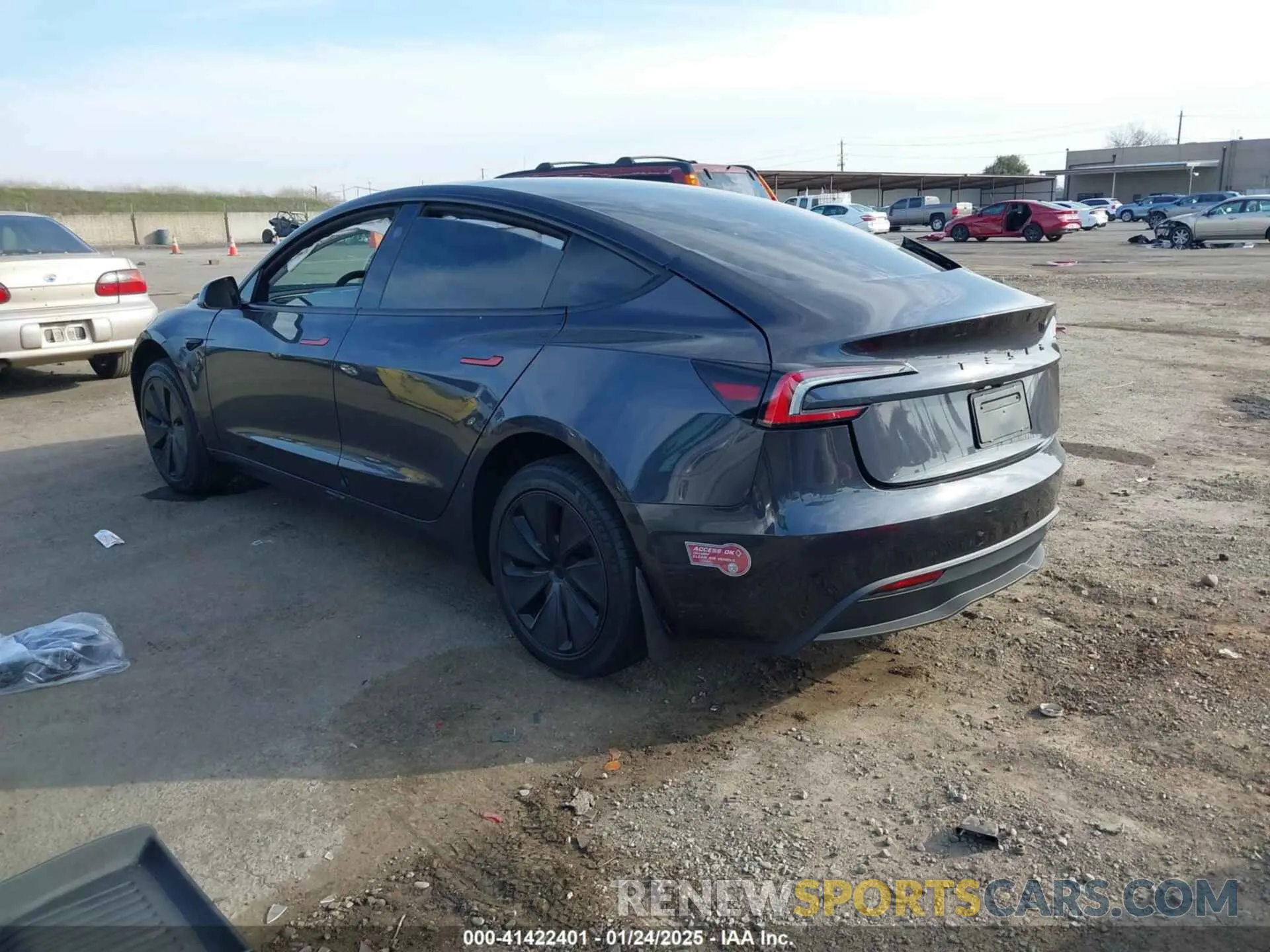 3 fotografías del automóvil dañado 5YJ3E1EA9RF828939 TESLA MODEL 3 2024