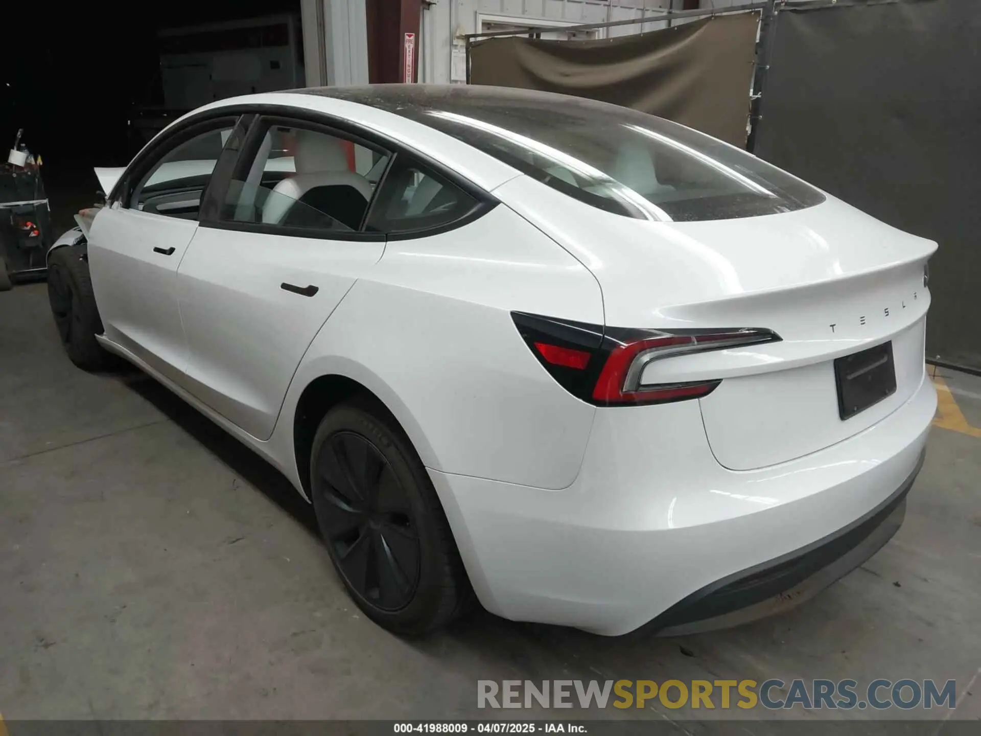 3 fotografías del automóvil dañado 5YJ3E1EA9RF836300 TESLA MODEL 3 2024