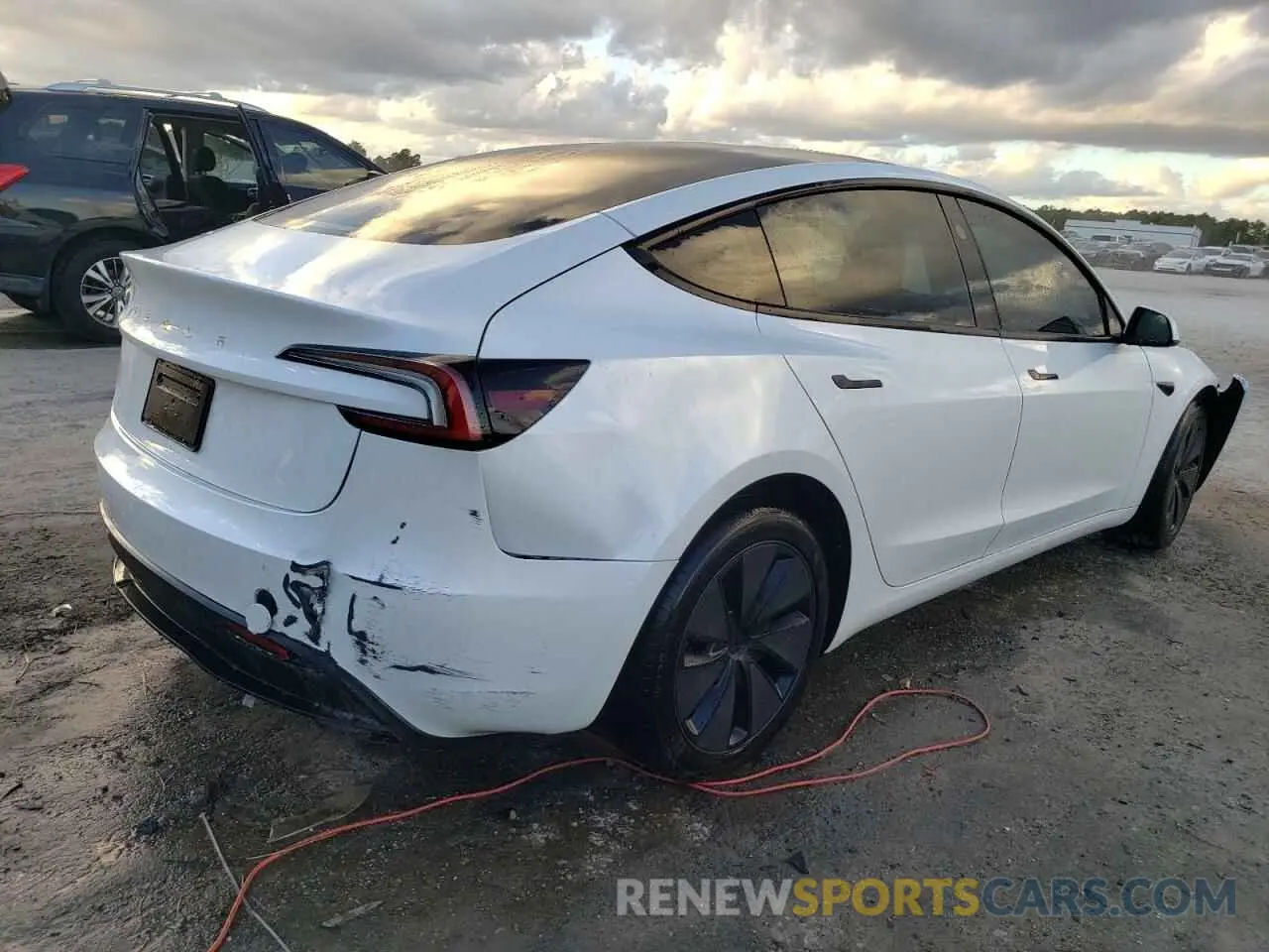 3 fotografías del automóvil dañado 5YJ3E1EAXRF738148 TESLA MODEL 3 2024