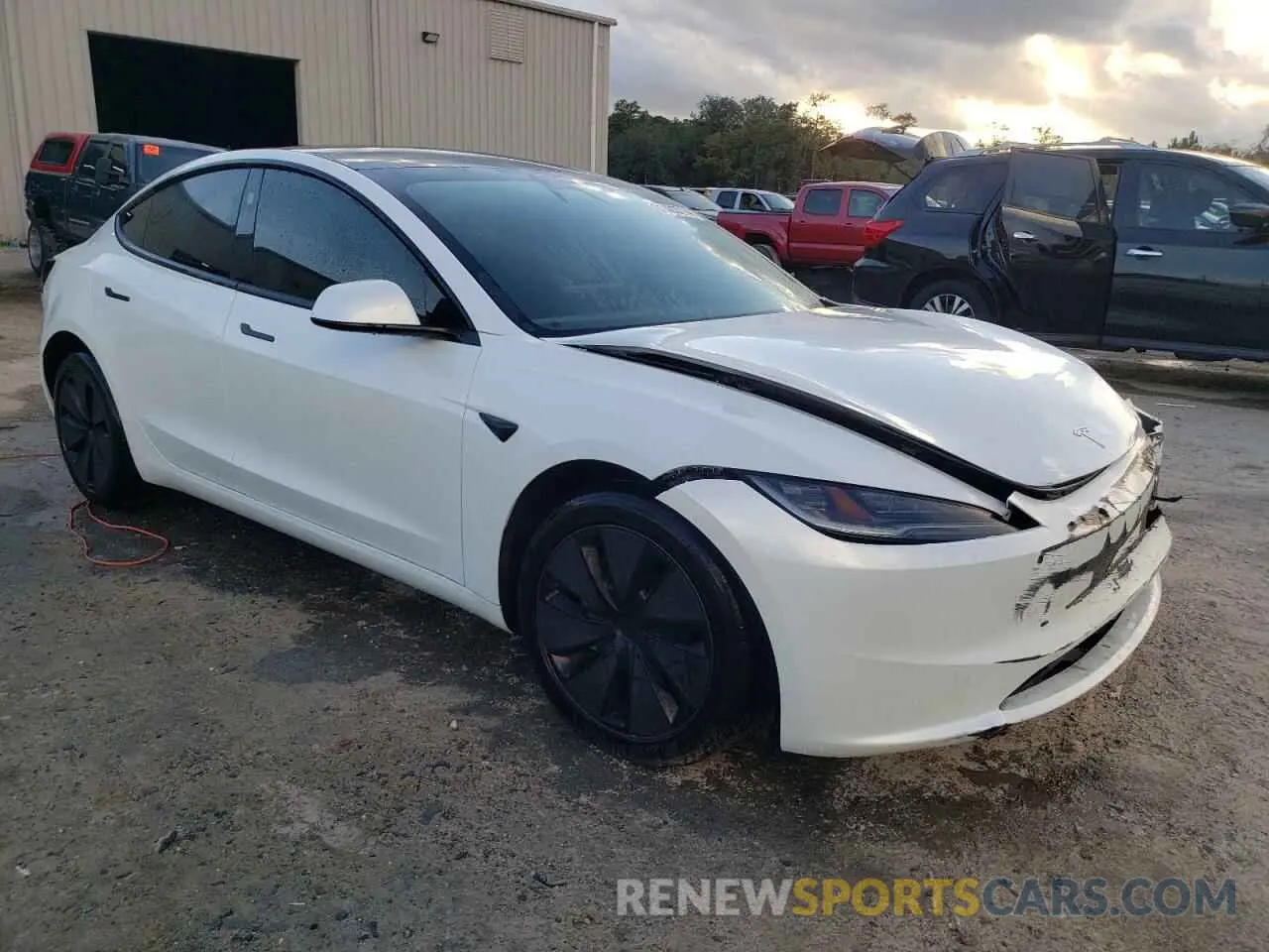 4 fotografías del automóvil dañado 5YJ3E1EAXRF738148 TESLA MODEL 3 2024