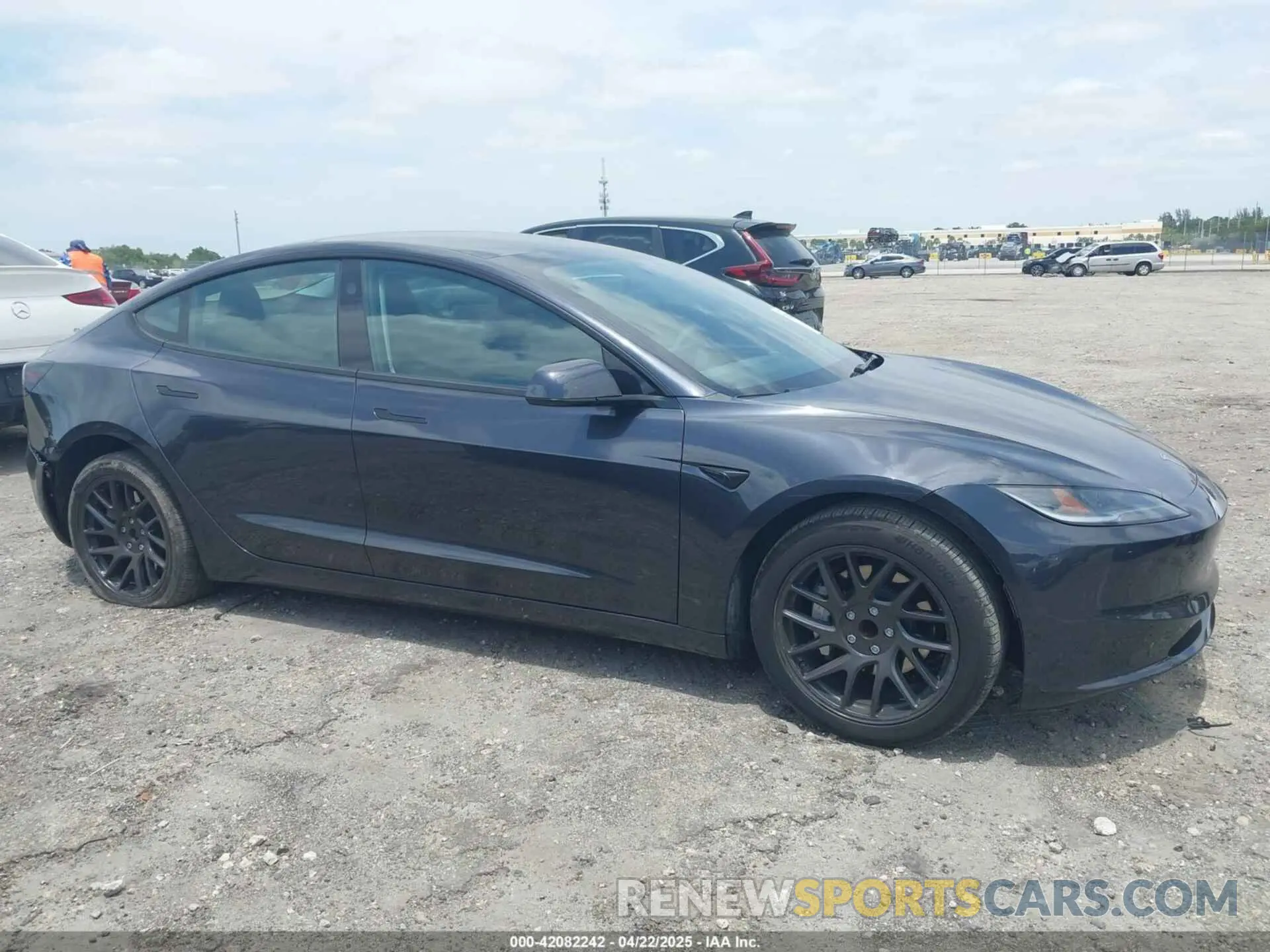13 fotografías del automóvil dañado 5YJ3E1EAXRF754866 TESLA MODEL 3 2024