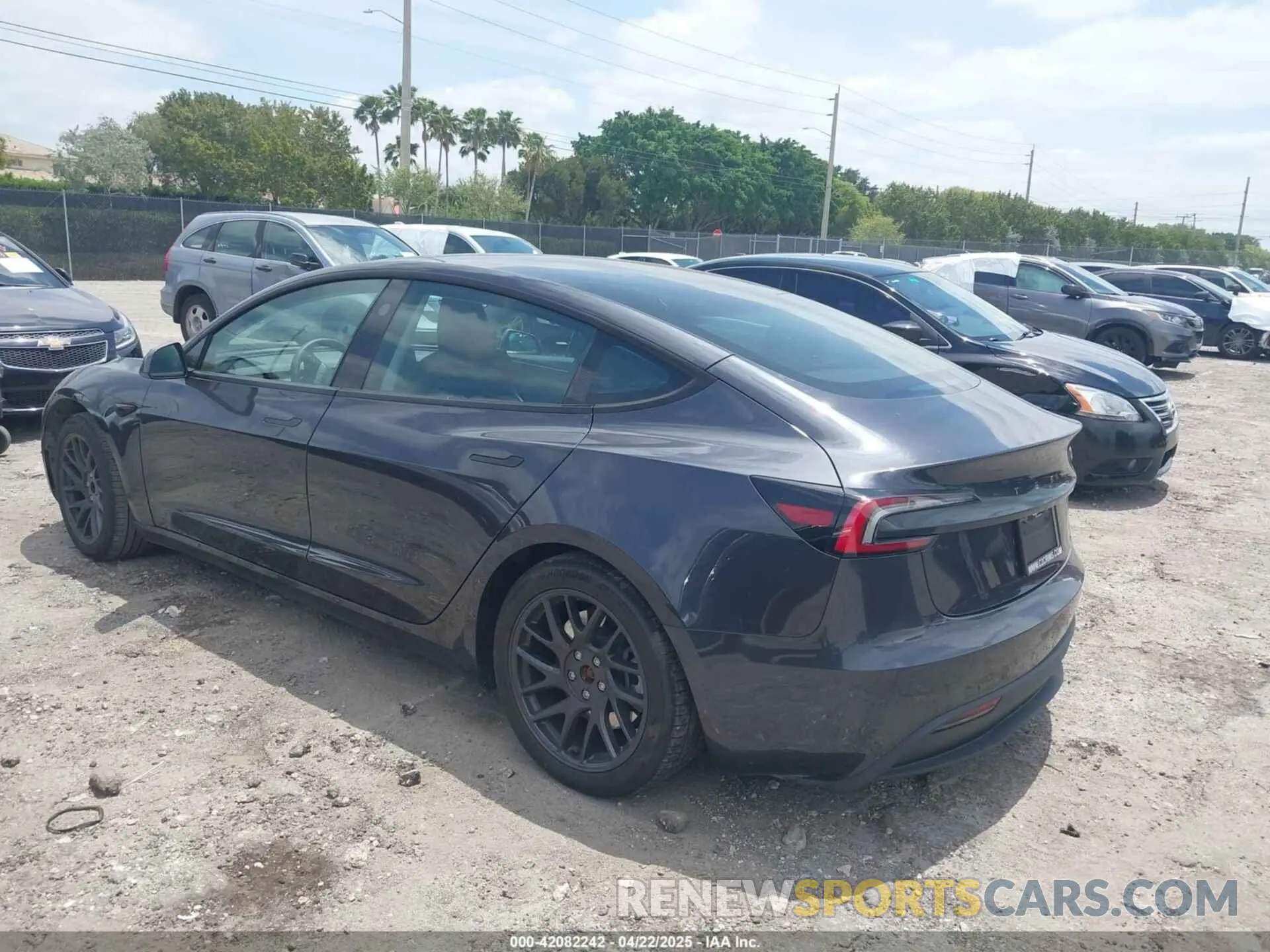 3 fotografías del automóvil dañado 5YJ3E1EAXRF754866 TESLA MODEL 3 2024