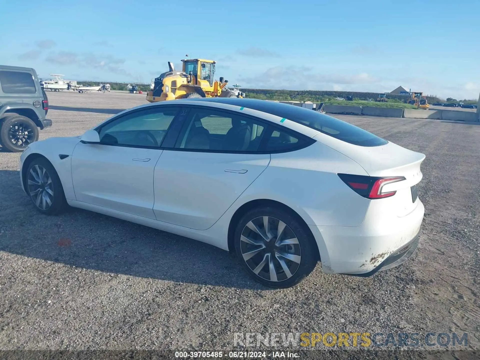 3 fotografías del automóvil dañado 5YJ3E1EAXRF769576 TESLA MODEL 3 2024