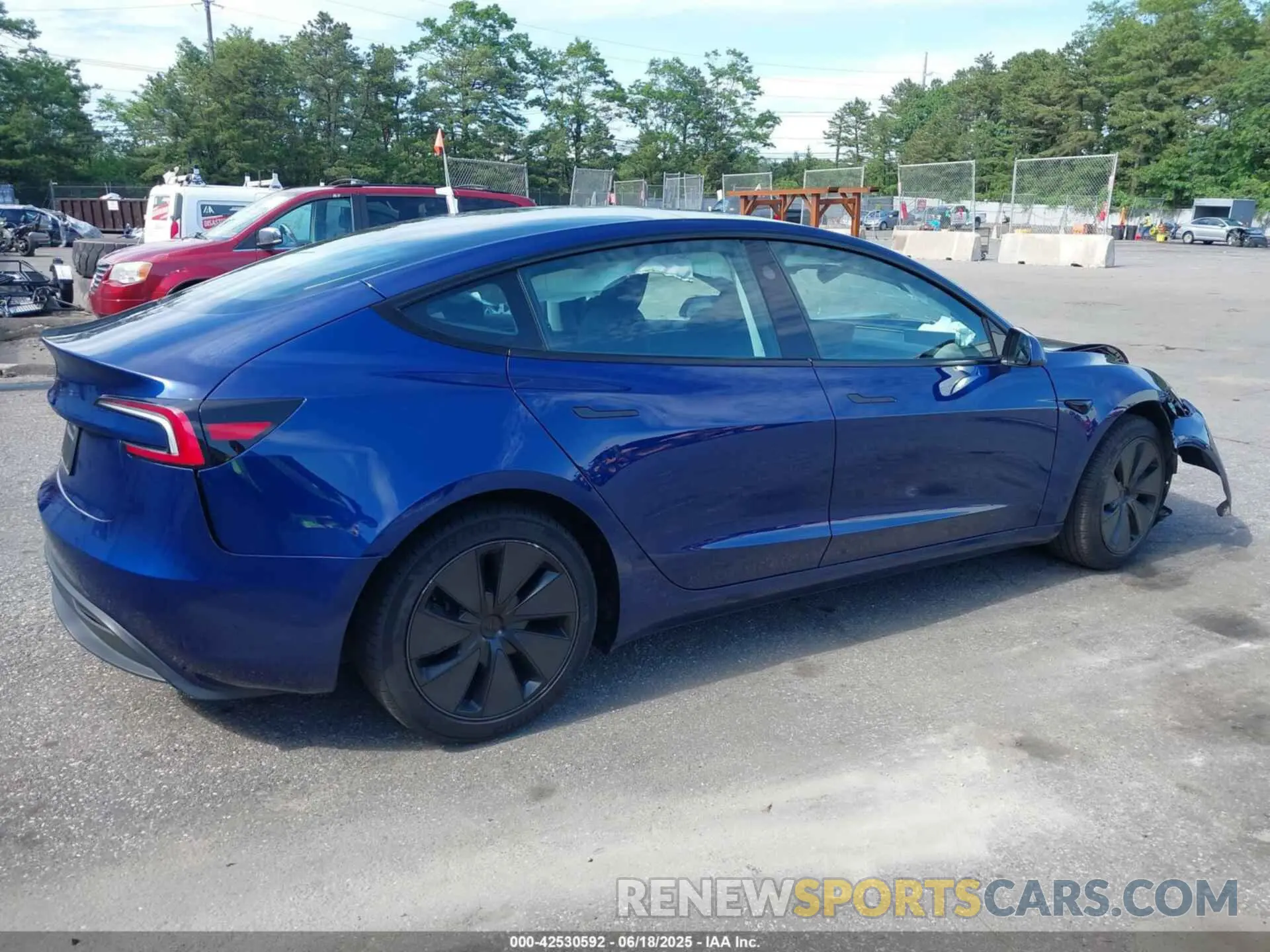 4 fotografías del automóvil dañado 5YJ3E1EAXRF774101 TESLA MODEL 3 2024