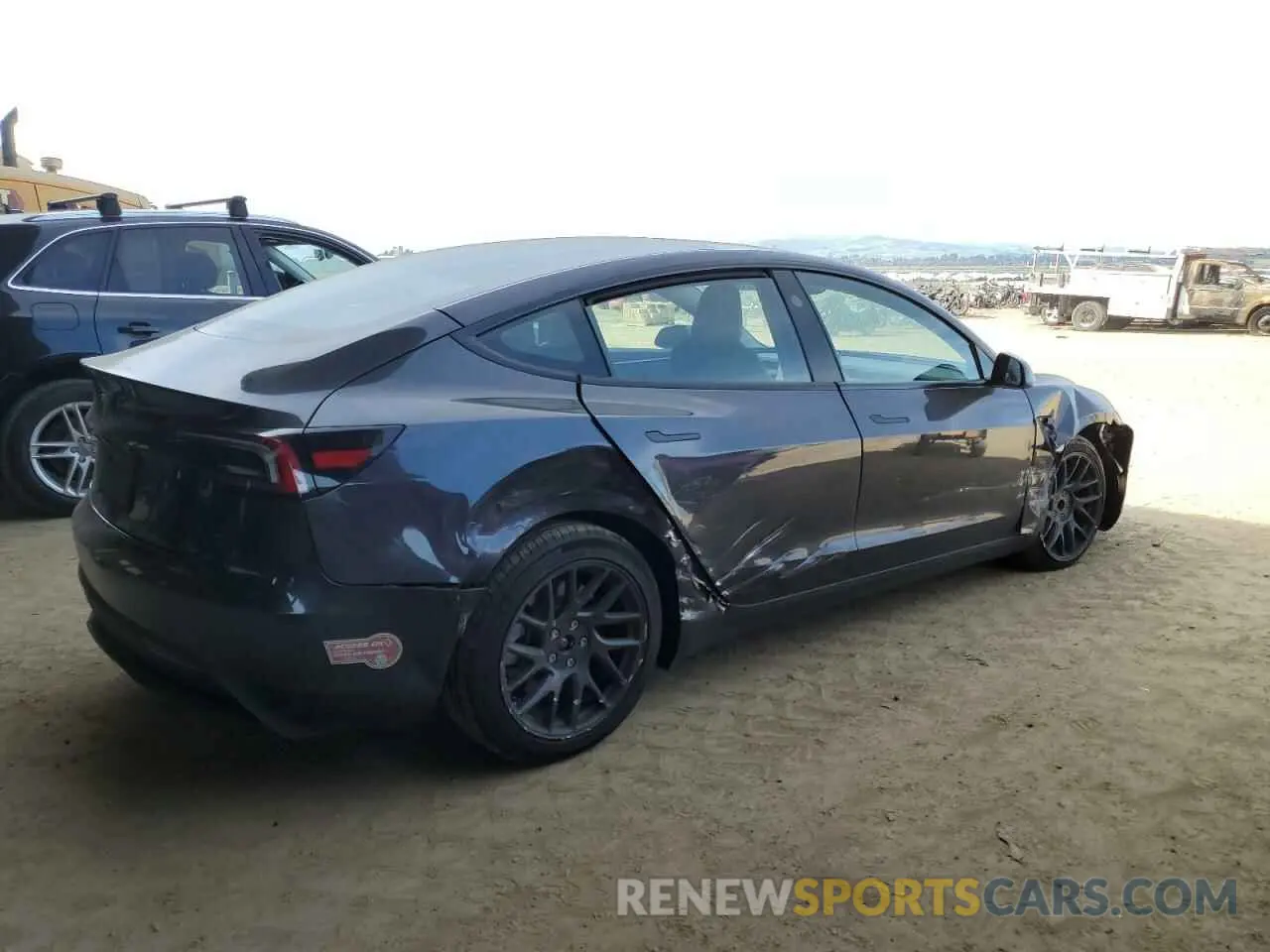3 fotografías del automóvil dañado 5YJ3E1EAXRF782571 TESLA MODEL 3 2024