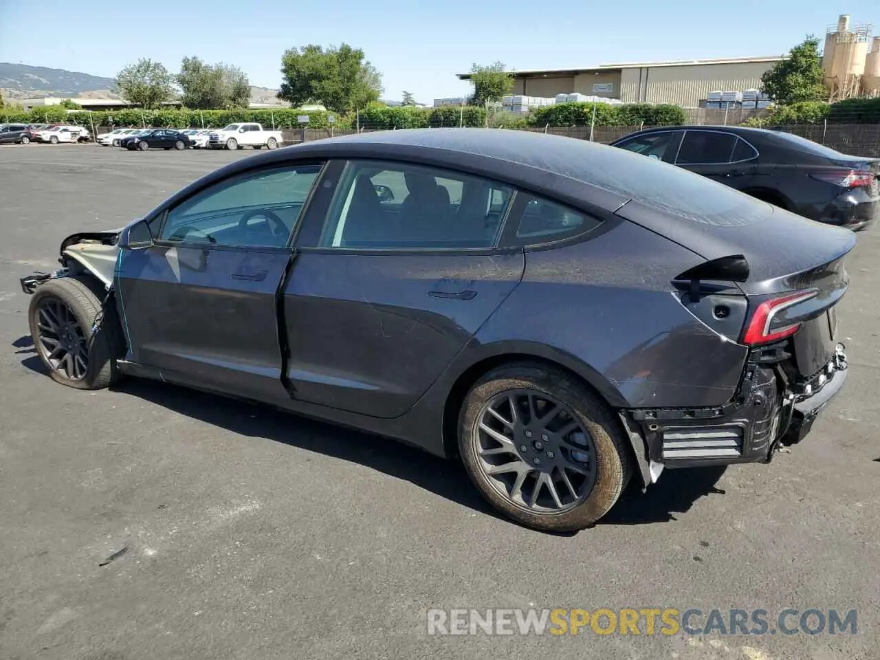 2 fotografías del automóvil dañado 5YJ3E1EAXRF826066 TESLA MODEL 3 2024