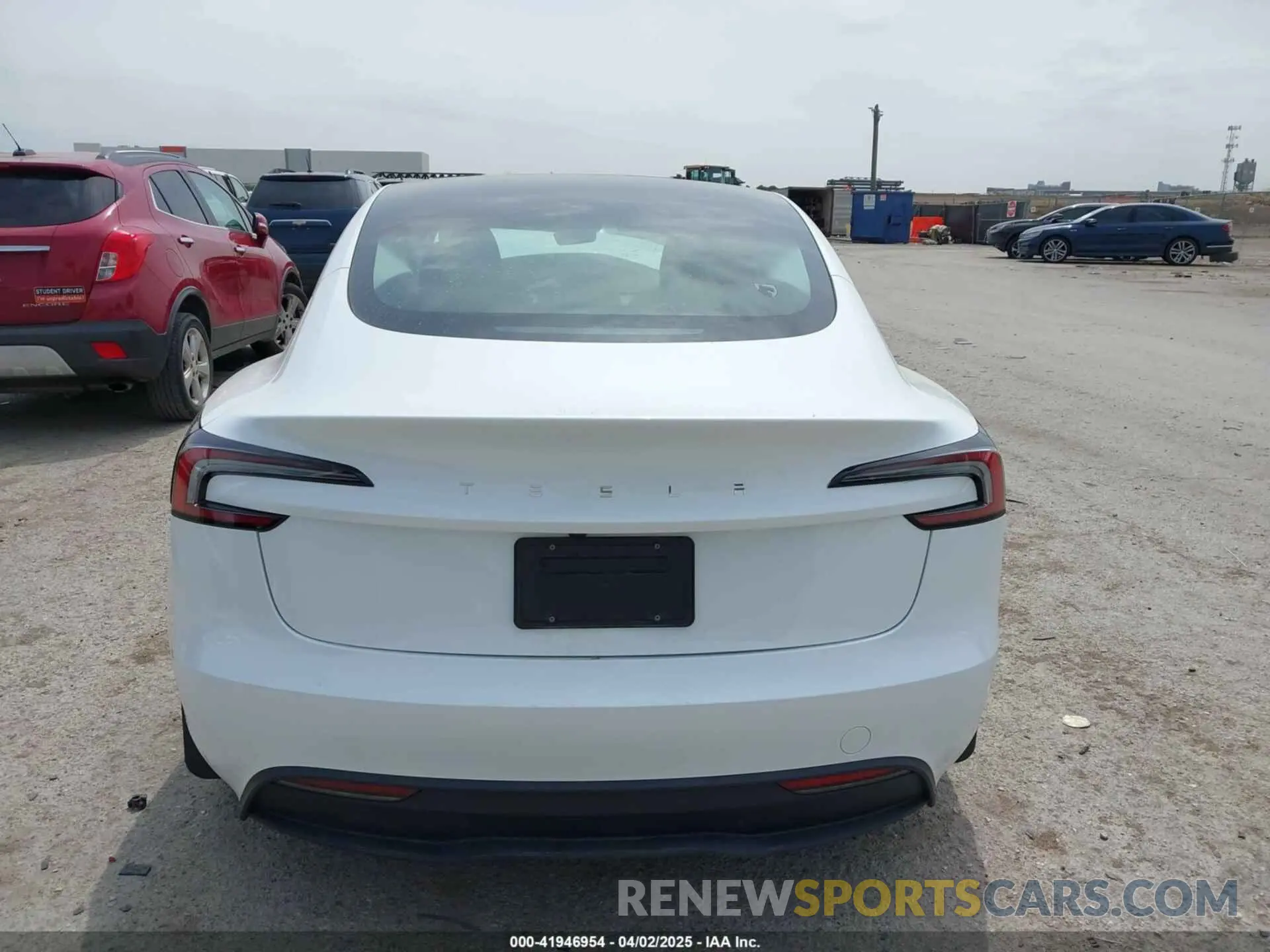 16 fotografías del automóvil dañado 5YJ3E1EAXRF853350 TESLA MODEL 3 2024