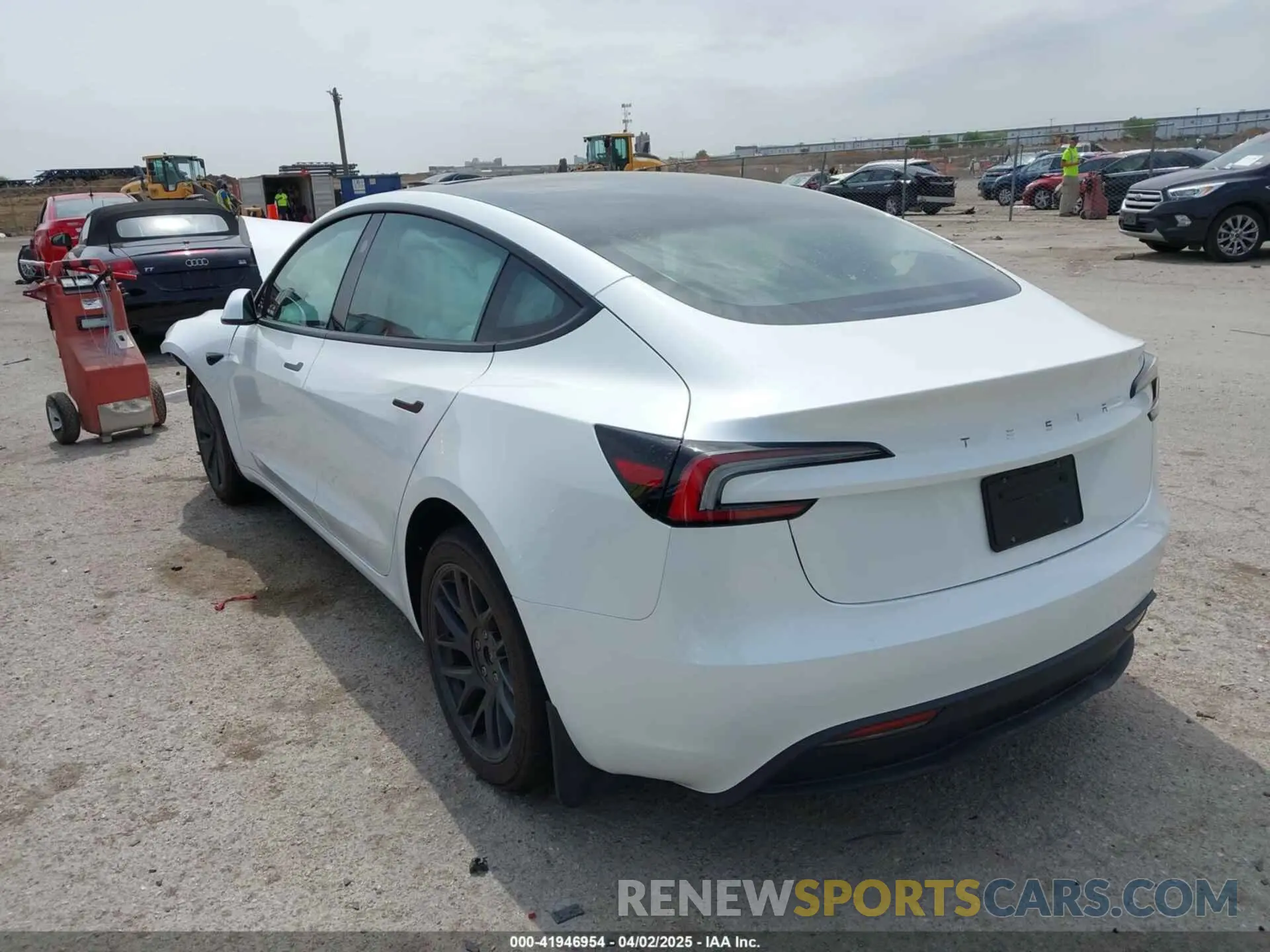 3 fotografías del automóvil dañado 5YJ3E1EAXRF853350 TESLA MODEL 3 2024