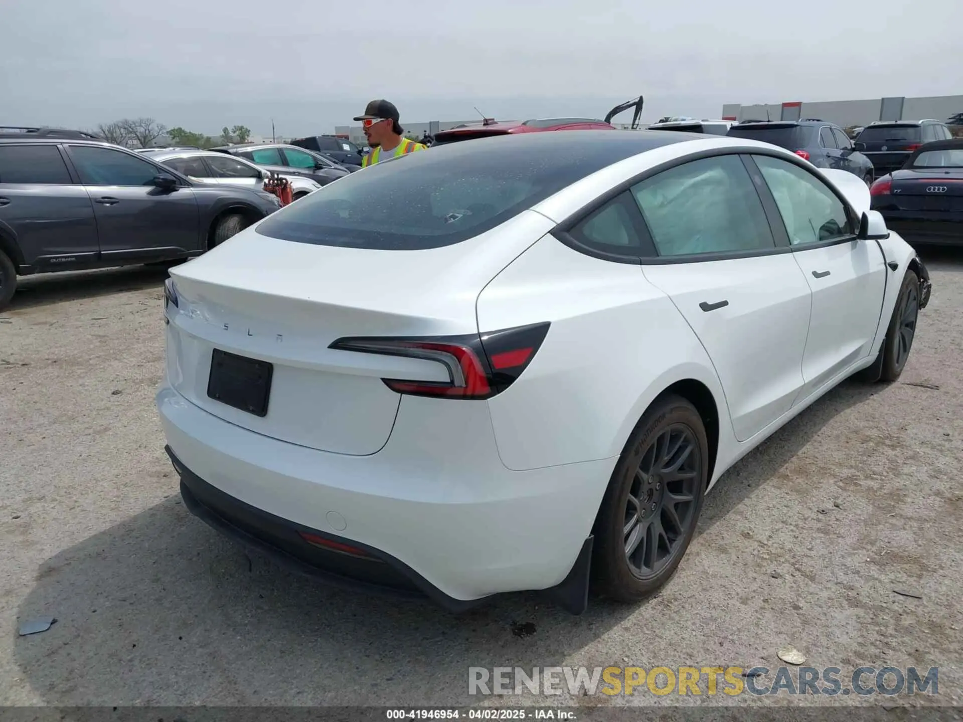 4 fotografías del automóvil dañado 5YJ3E1EAXRF853350 TESLA MODEL 3 2024