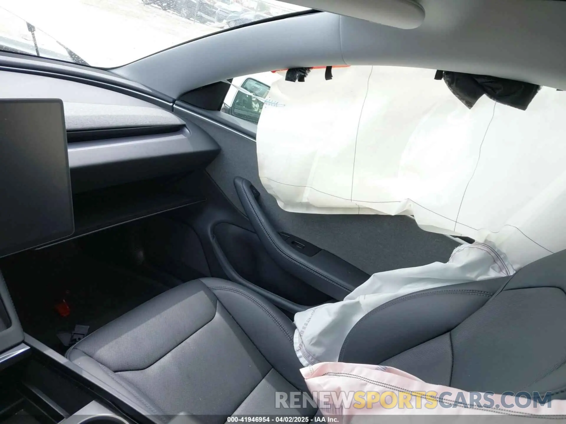 5 fotografías del automóvil dañado 5YJ3E1EAXRF853350 TESLA MODEL 3 2024