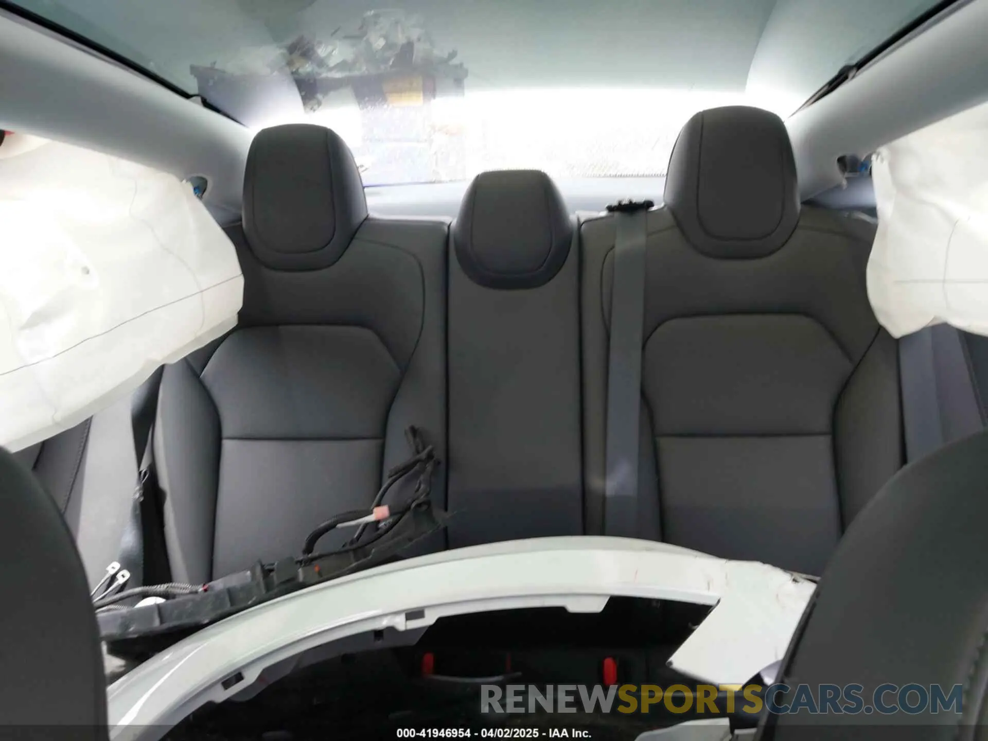 8 fotografías del automóvil dañado 5YJ3E1EAXRF853350 TESLA MODEL 3 2024