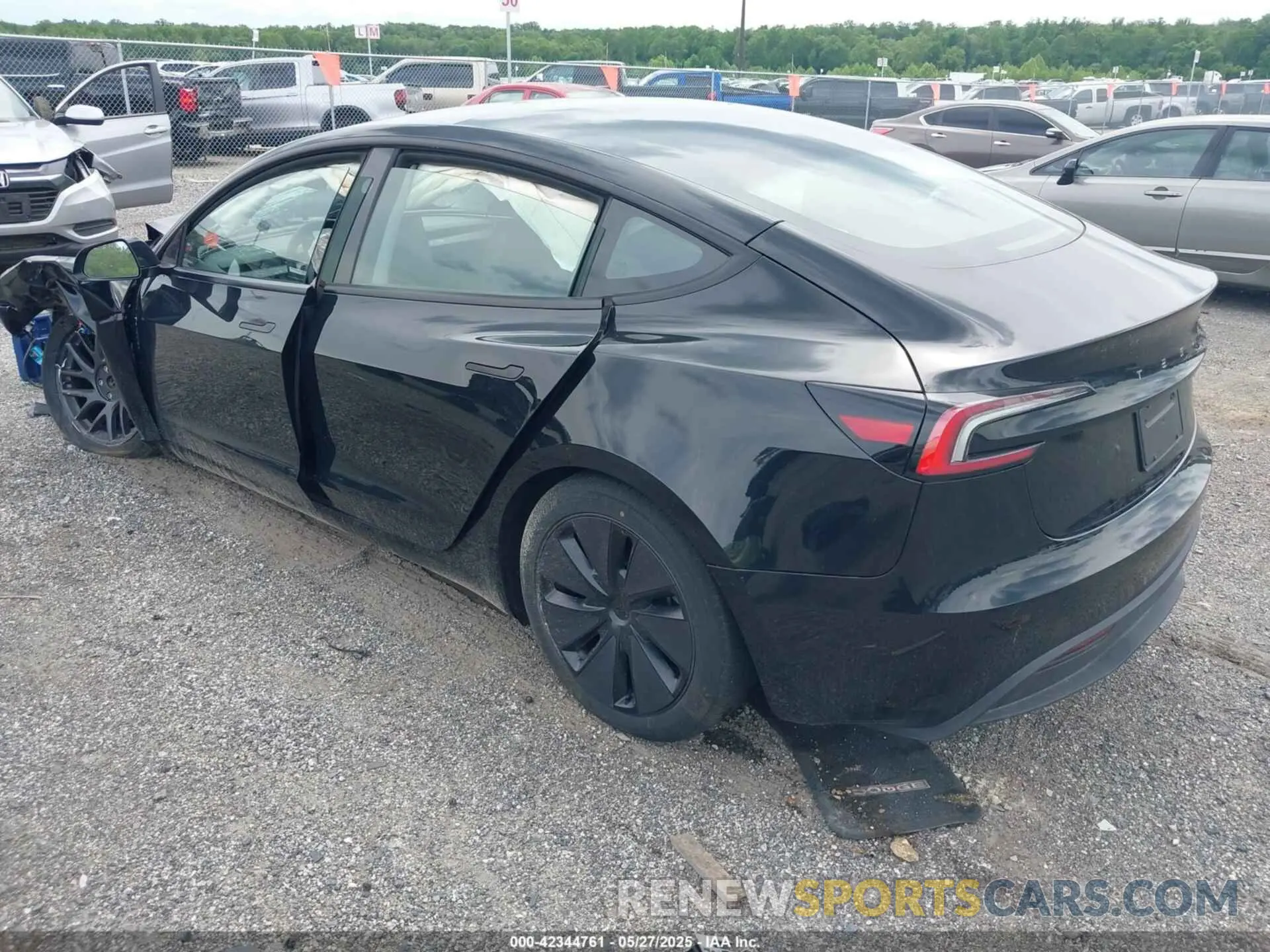 3 fotografías del automóvil dañado 5YJ3E1EAXRF859469 TESLA MODEL 3 2024