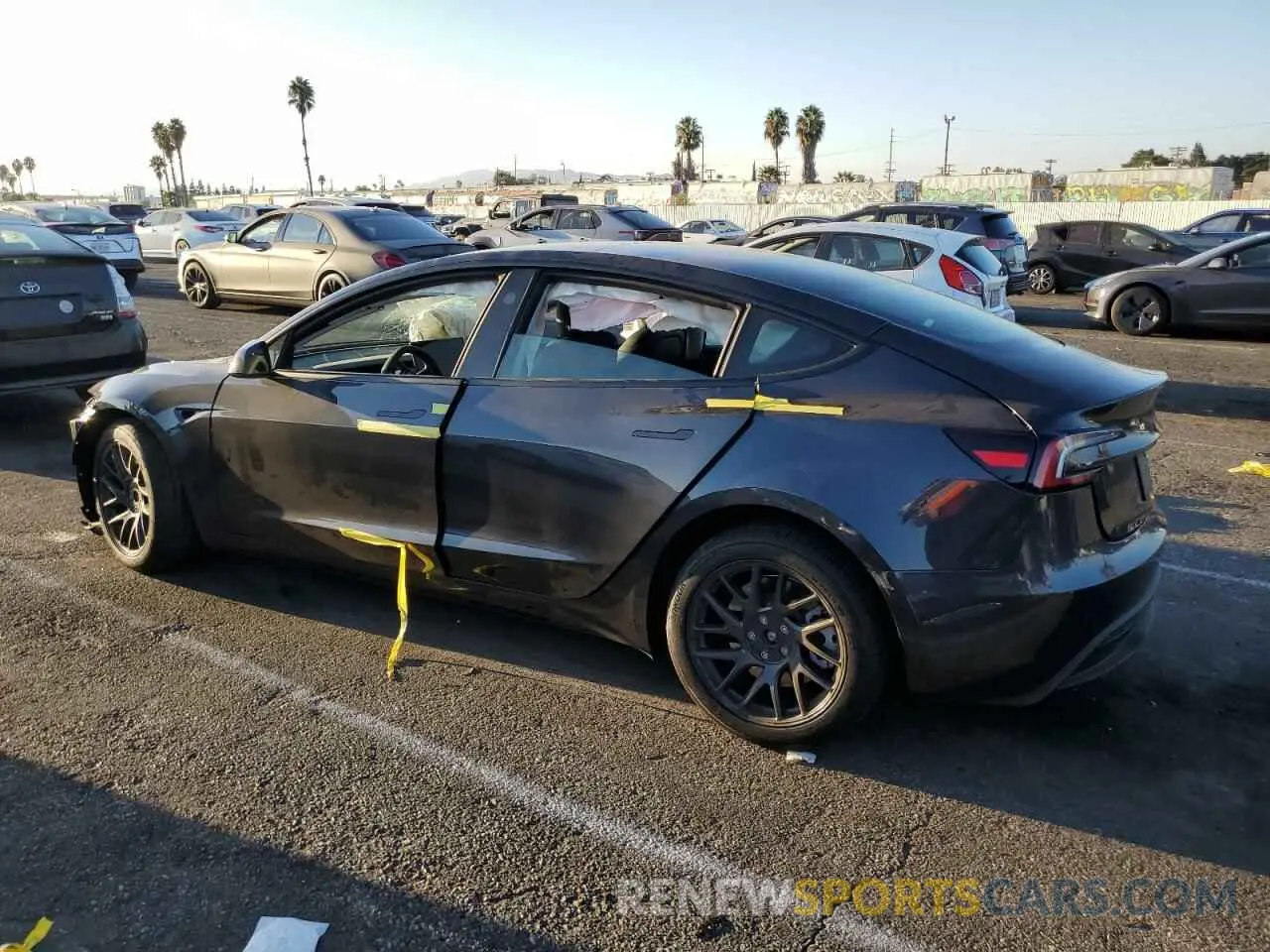 2 fotografías del automóvil dañado 5YJ3E1EB0RF734523 TESLA MODEL 3 2024