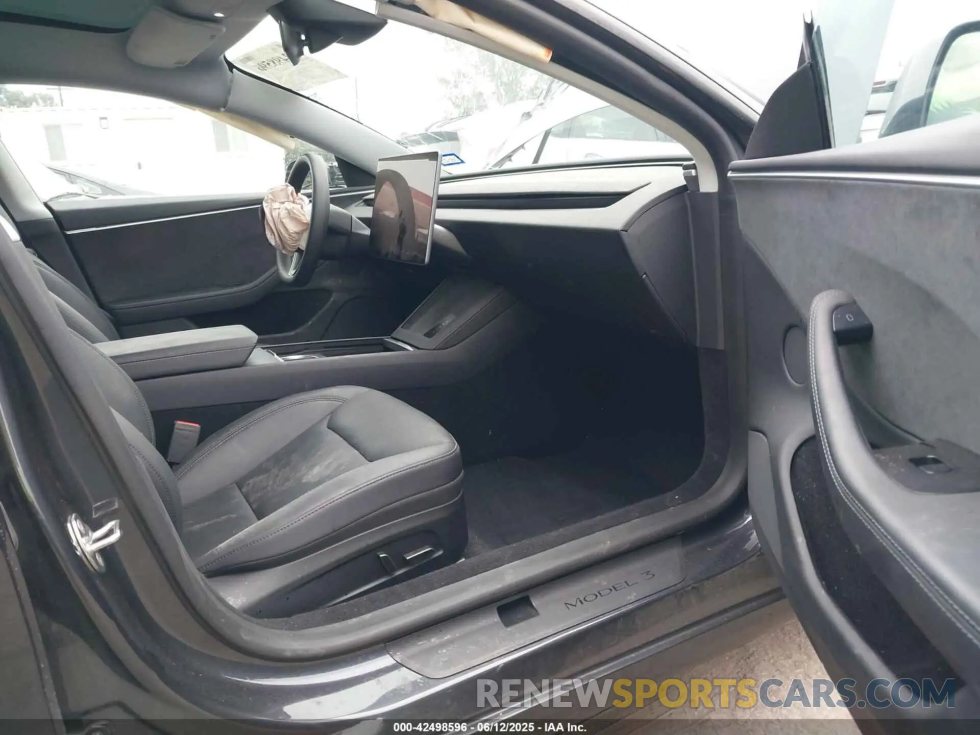 5 fotografías del automóvil dañado 5YJ3E1EB0RF735588 TESLA MODEL 3 2024