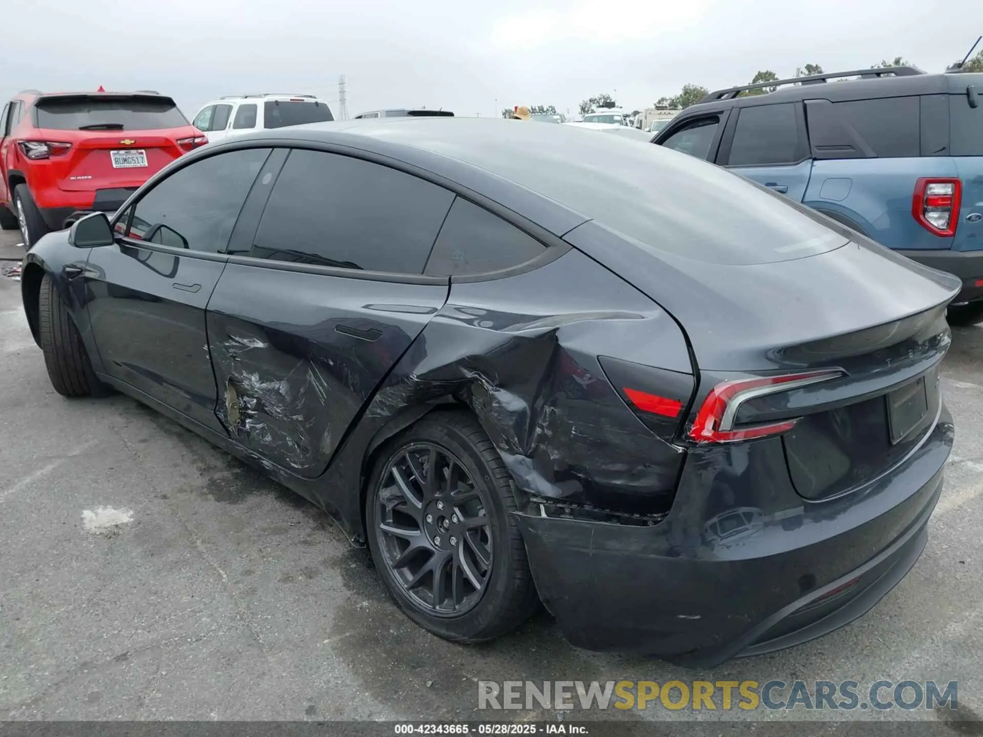 3 fotografías del automóvil dañado 5YJ3E1EB0RF766257 TESLA MODEL 3 2024