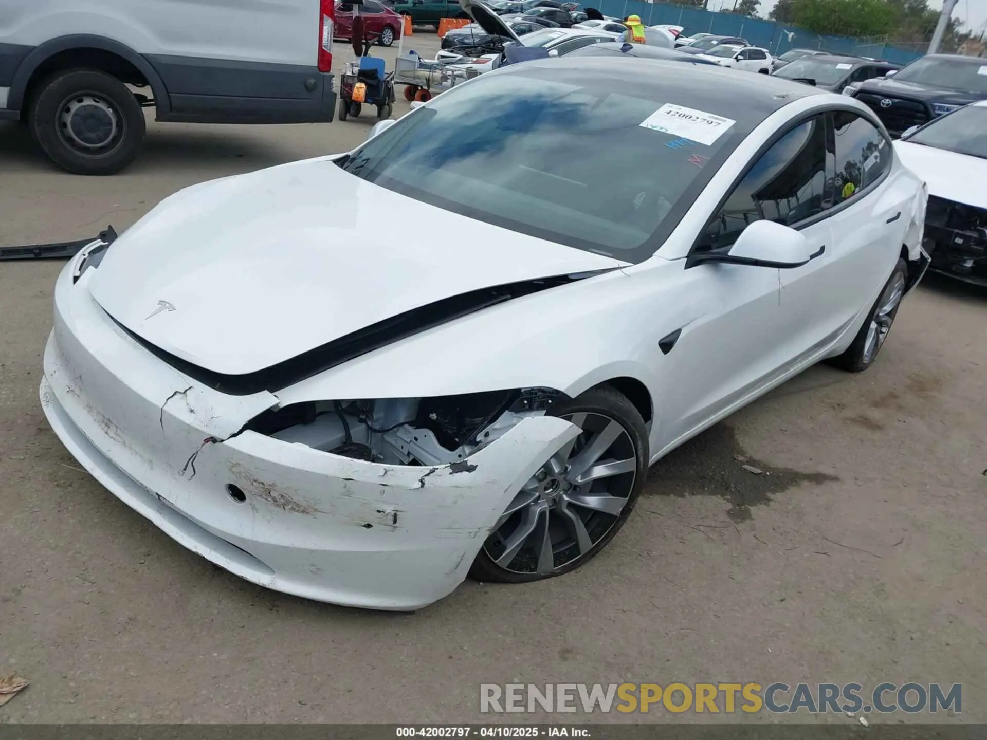 2 fotografías del automóvil dañado 5YJ3E1EB0RF795452 TESLA MODEL 3 2024