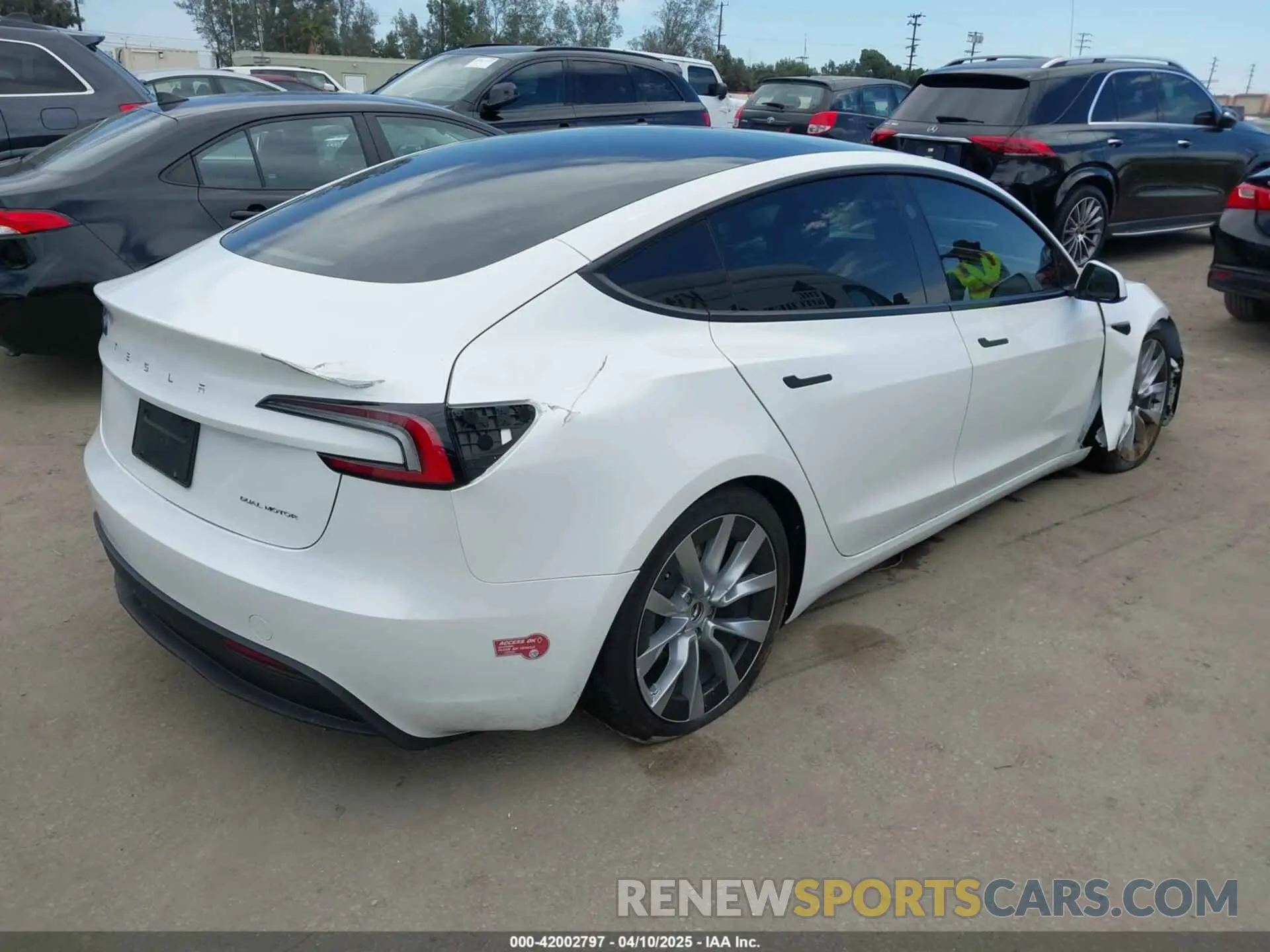 4 fotografías del automóvil dañado 5YJ3E1EB0RF795452 TESLA MODEL 3 2024
