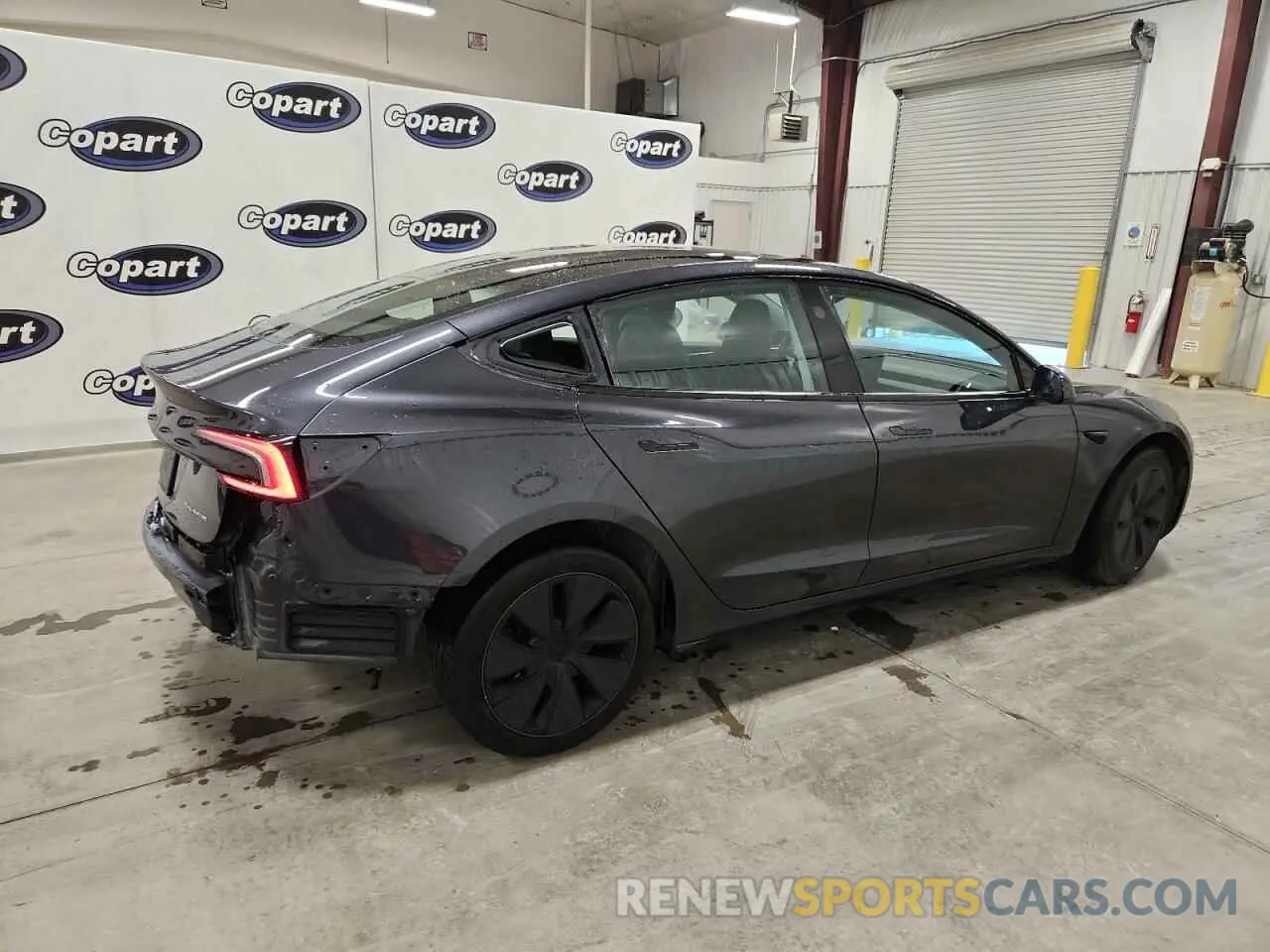 3 fotografías del automóvil dañado 5YJ3E1EB0RF844200 TESLA MODEL 3 2024