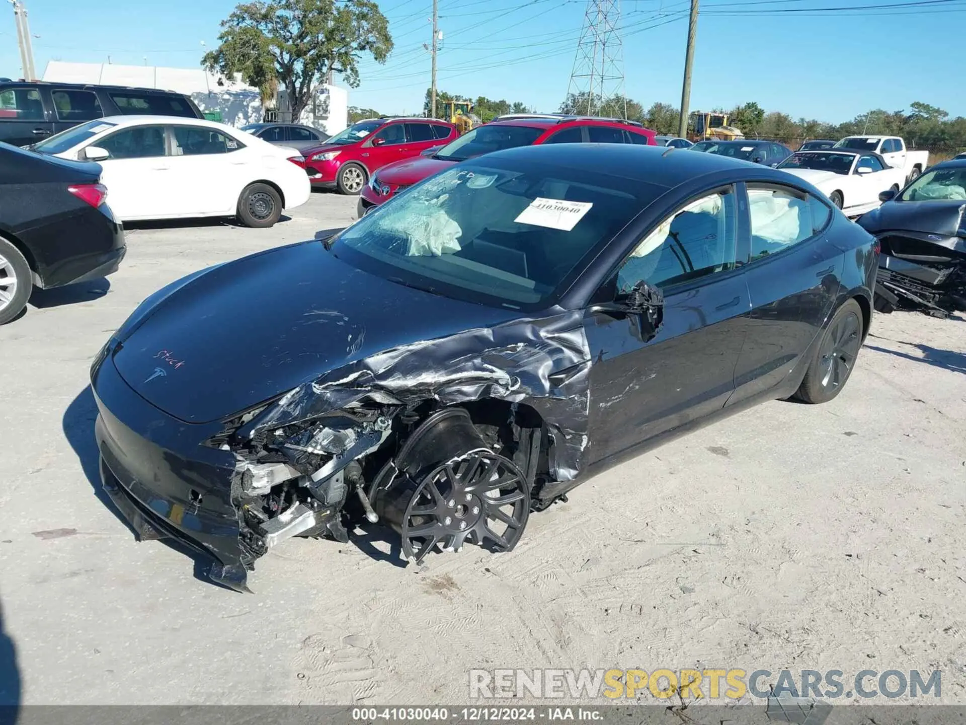 2 fotografías del automóvil dañado 5YJ3E1EB0RF845184 TESLA MODEL 3 2024