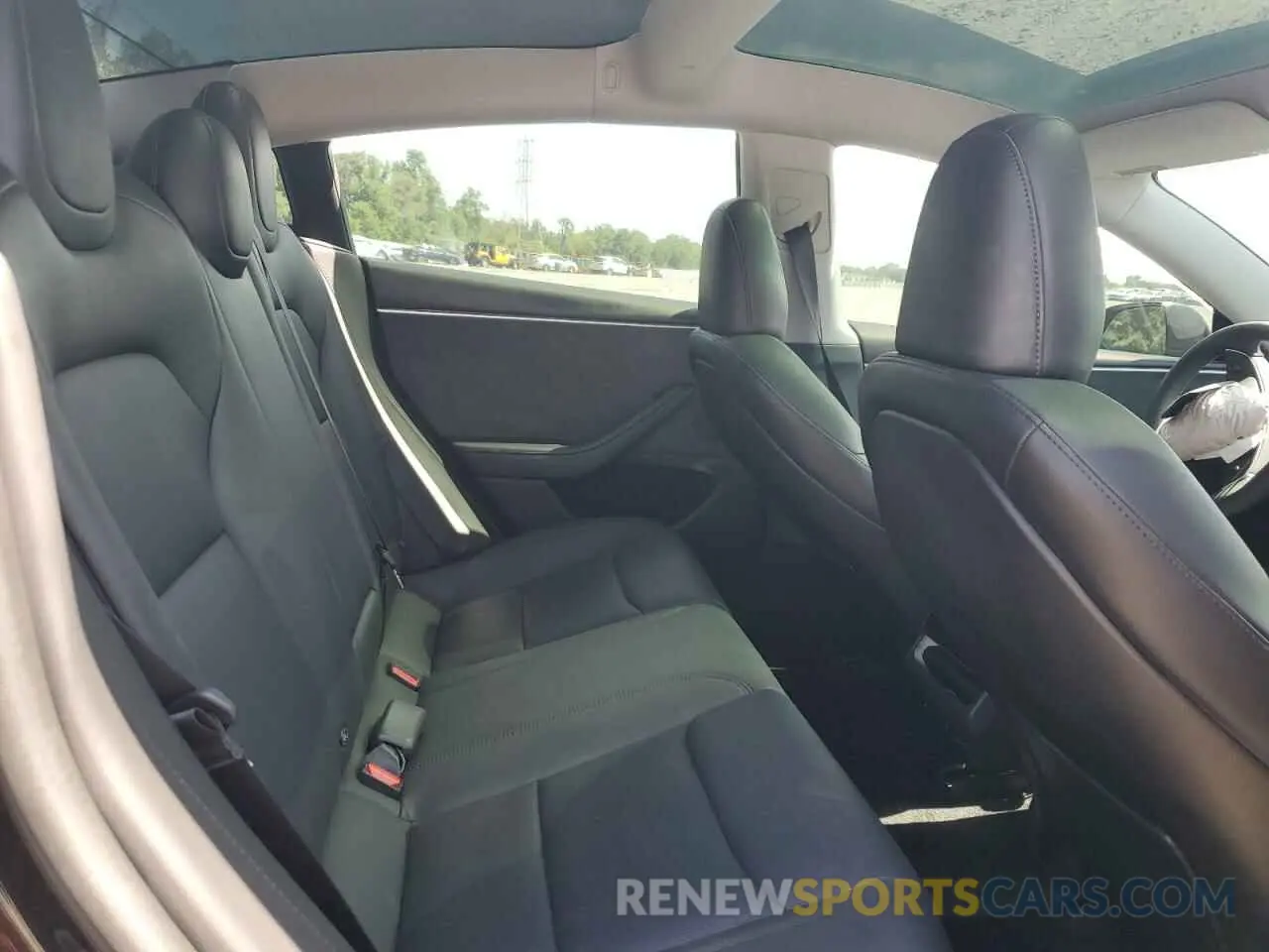 10 fotografías del automóvil dañado 5YJ3E1EB1RF731923 TESLA MODEL 3 2024