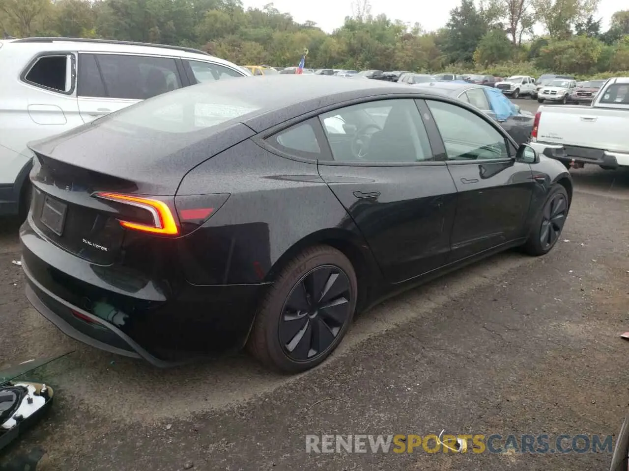 3 fotografías del automóvil dañado 5YJ3E1EB1RF761651 TESLA MODEL 3 2024