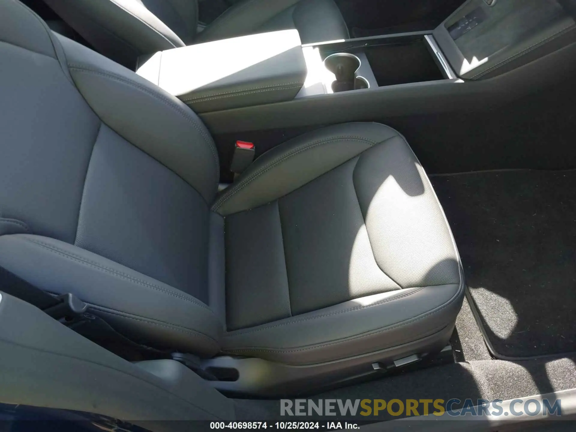 5 fotografías del automóvil dañado 5YJ3E1EB1RF813148 TESLA MODEL 3 2024