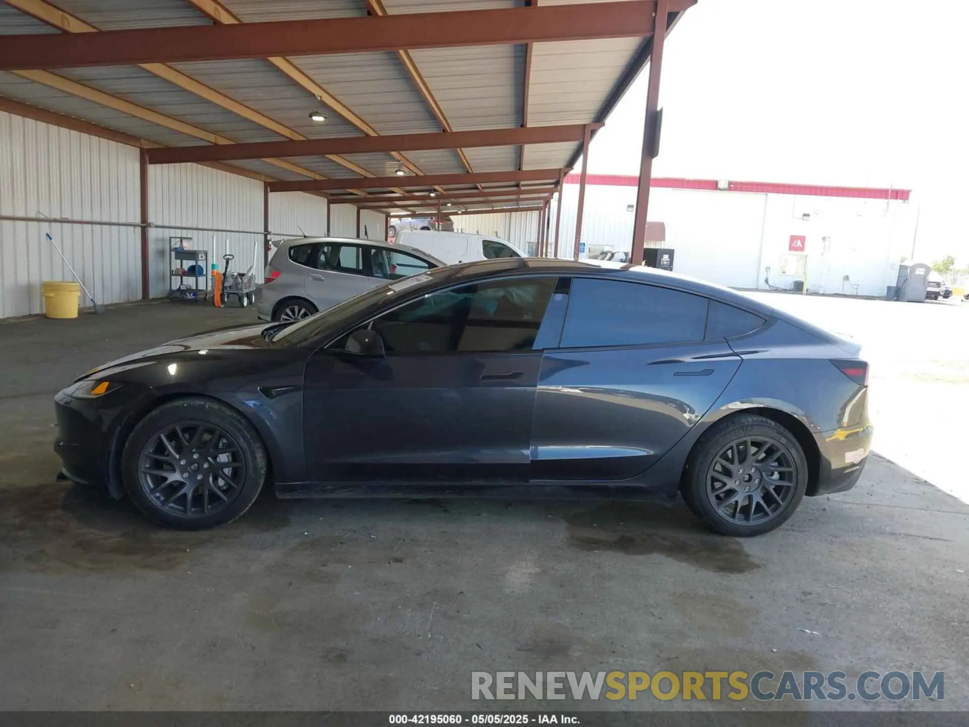 13 fotografías del automóvil dañado 5YJ3E1EB1RF816244 TESLA MODEL 3 2024