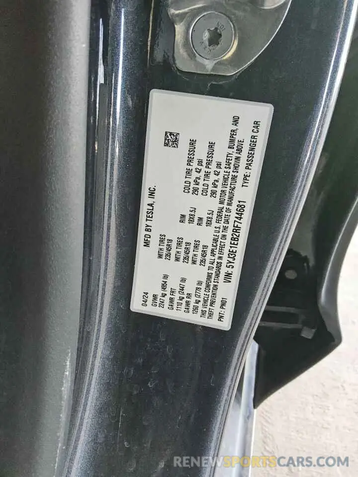 12 fotografías del automóvil dañado 5YJ3E1EB2RF744681 TESLA MODEL 3 2024