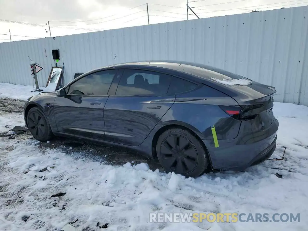 2 fotografías del automóvil dañado 5YJ3E1EB2RF769628 TESLA MODEL 3 2024