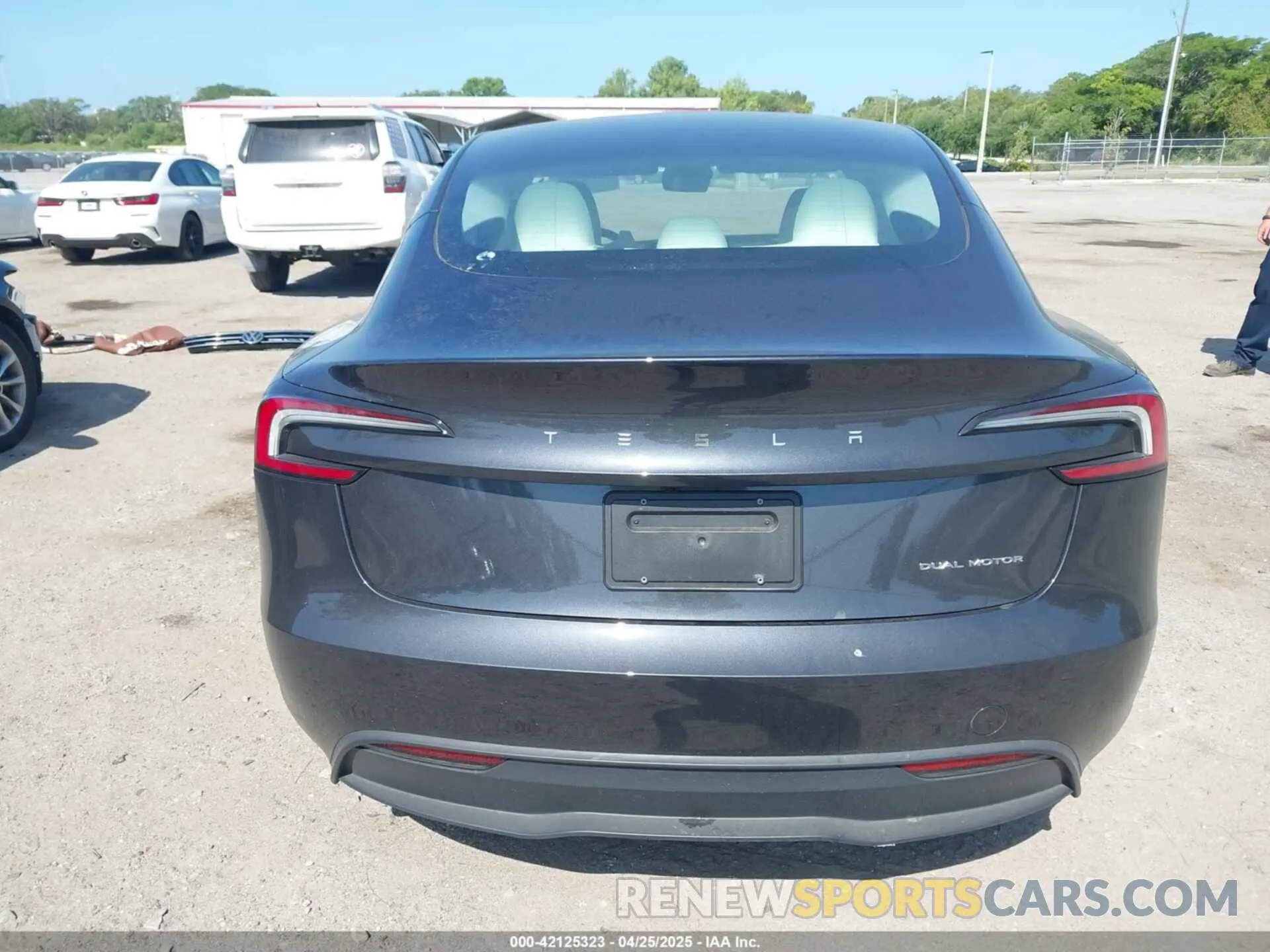 15 fotografías del automóvil dañado 5YJ3E1EB2RF832663 TESLA MODEL 3 2024