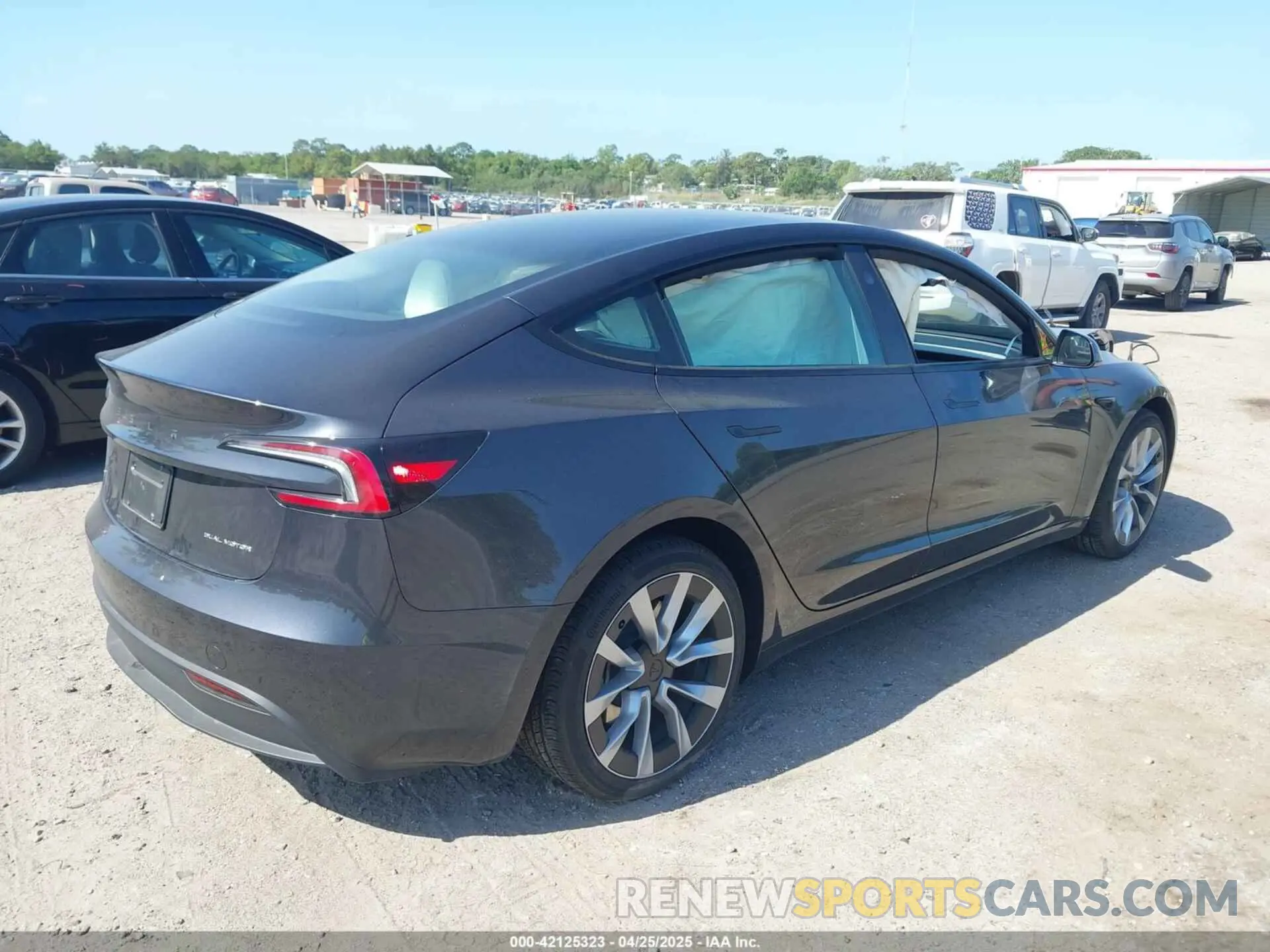 4 fotografías del automóvil dañado 5YJ3E1EB2RF832663 TESLA MODEL 3 2024